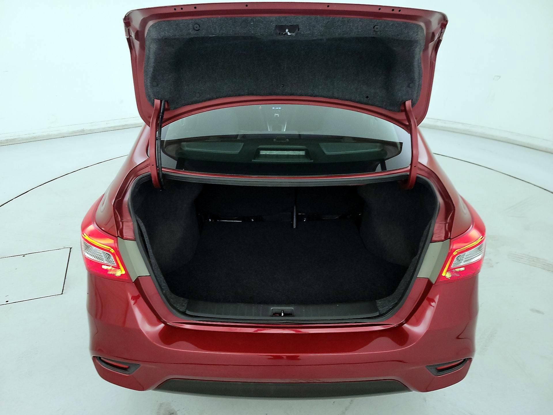 Thumbnail: 2019 Nissan Sentra - 20