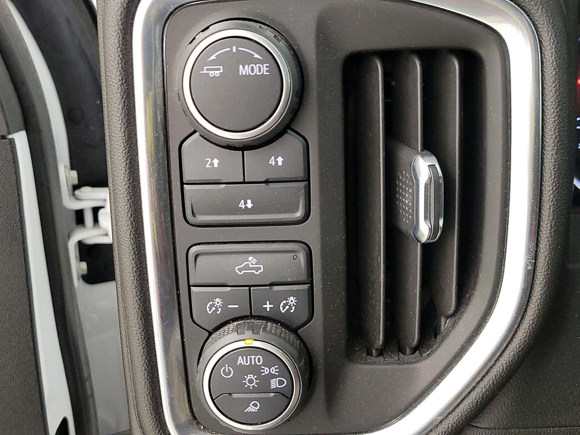 Thumbnail: 2021 Chevrolet Silverado 2500 - 13