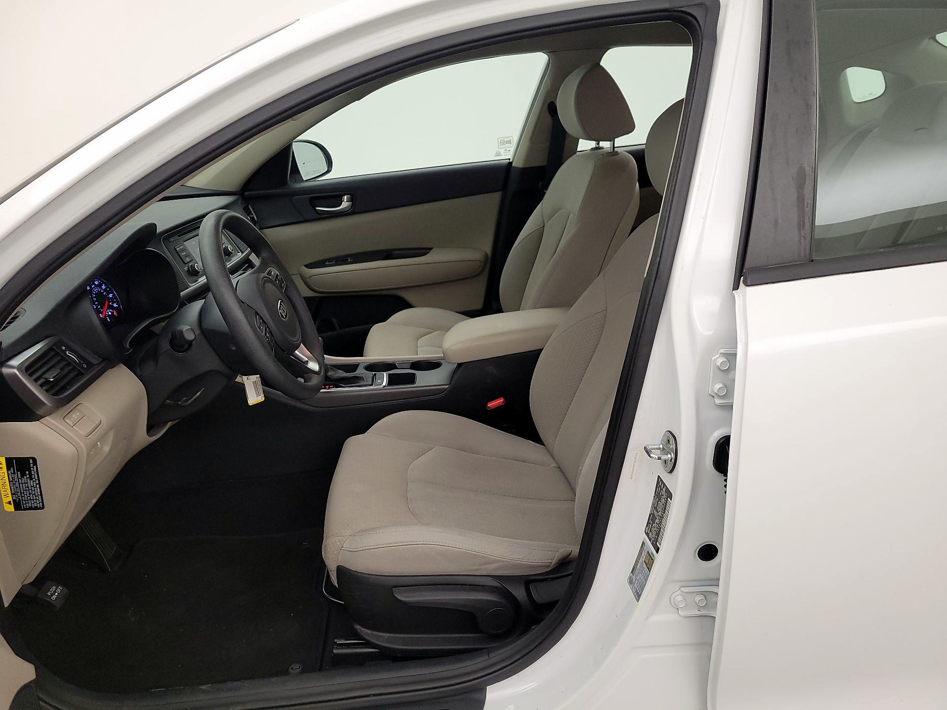 Thumbnail: 2016 Kia Optima - 11