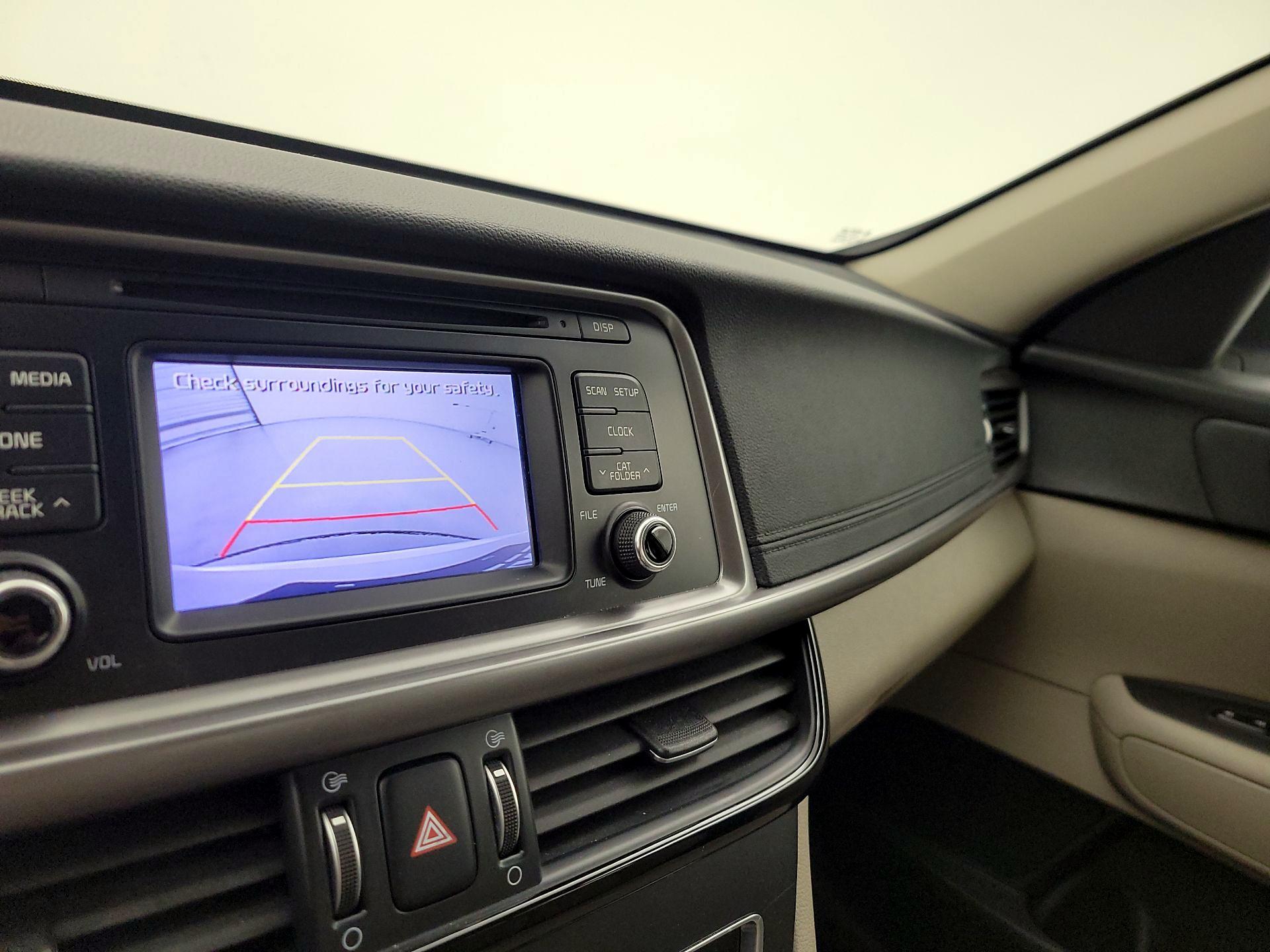 Thumbnail: 2016 Kia Optima - 13