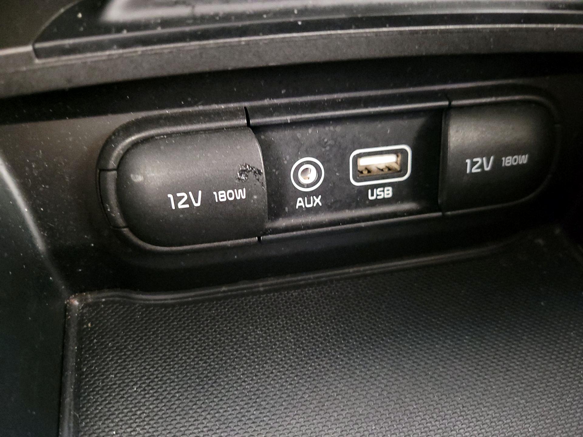 Thumbnail: 2016 Kia Optima - 17