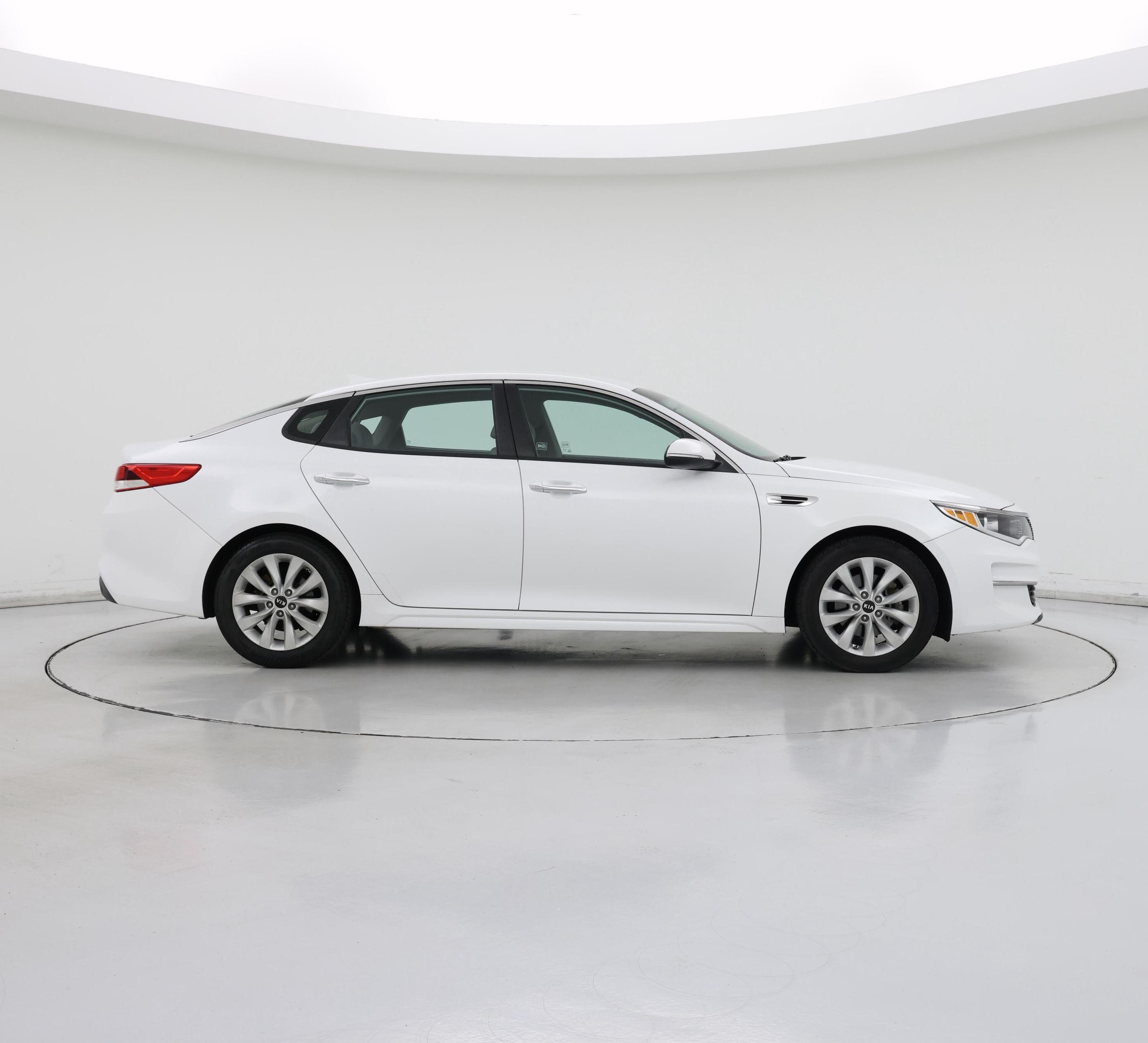 Thumbnail: 2016 Kia Optima - 7