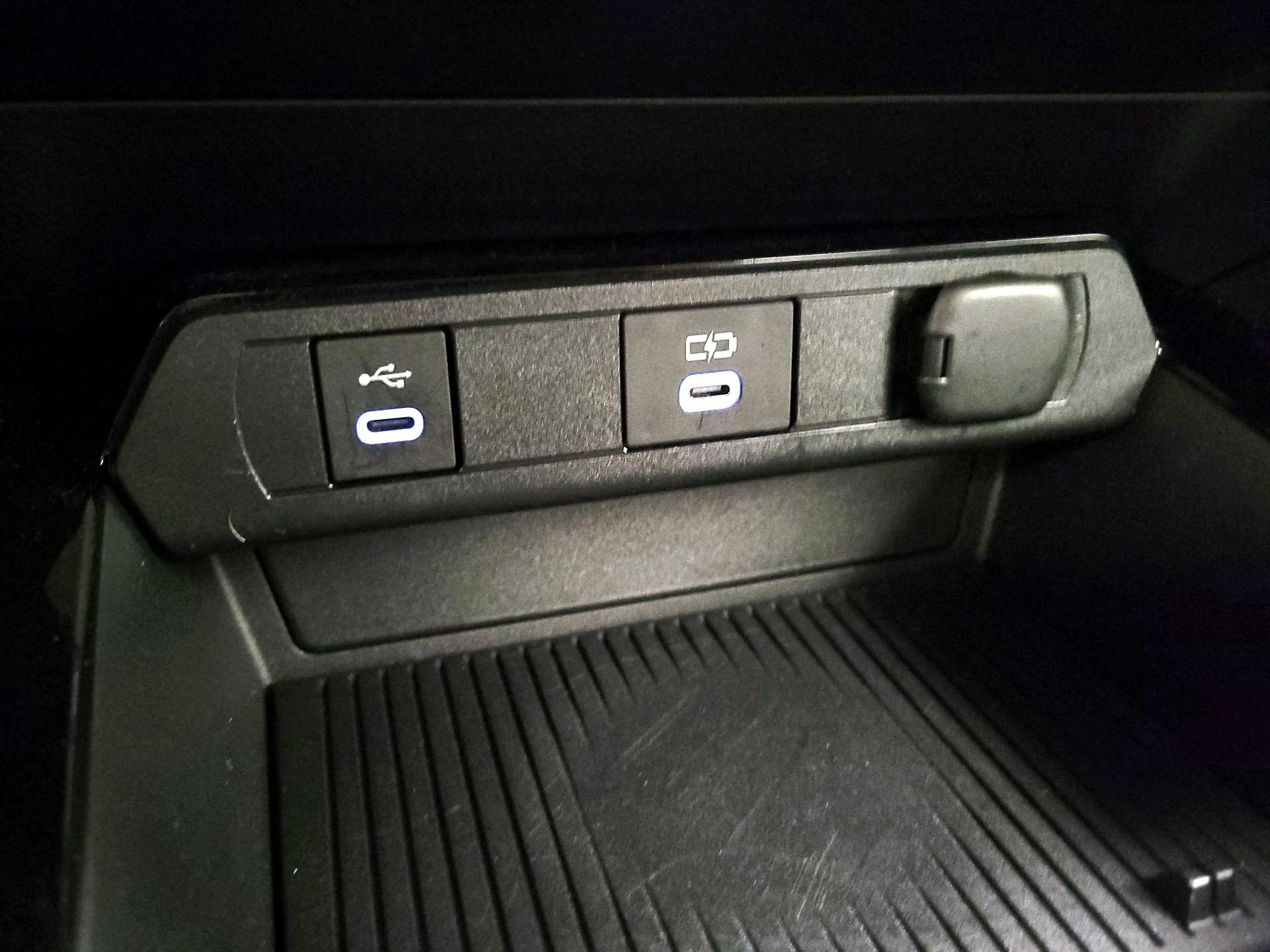 Thumbnail: 2025 Toyota Prius - 18