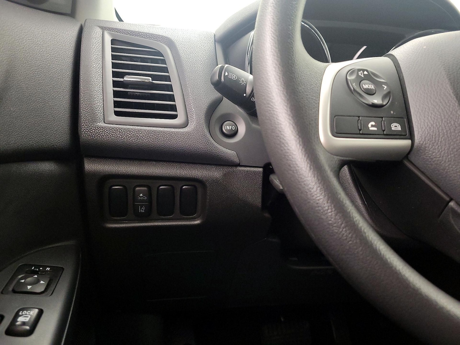 2021 Mitsubishi Outlander Sport ES - Photo 14
