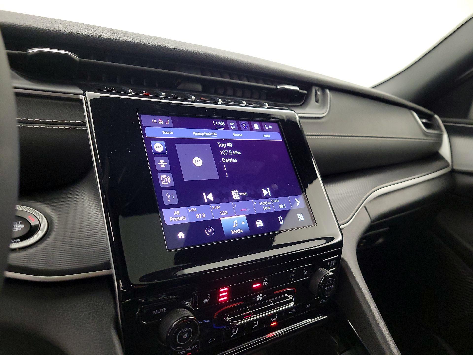 Thumbnail: 2023 Jeep Grand Cherokee L - 15