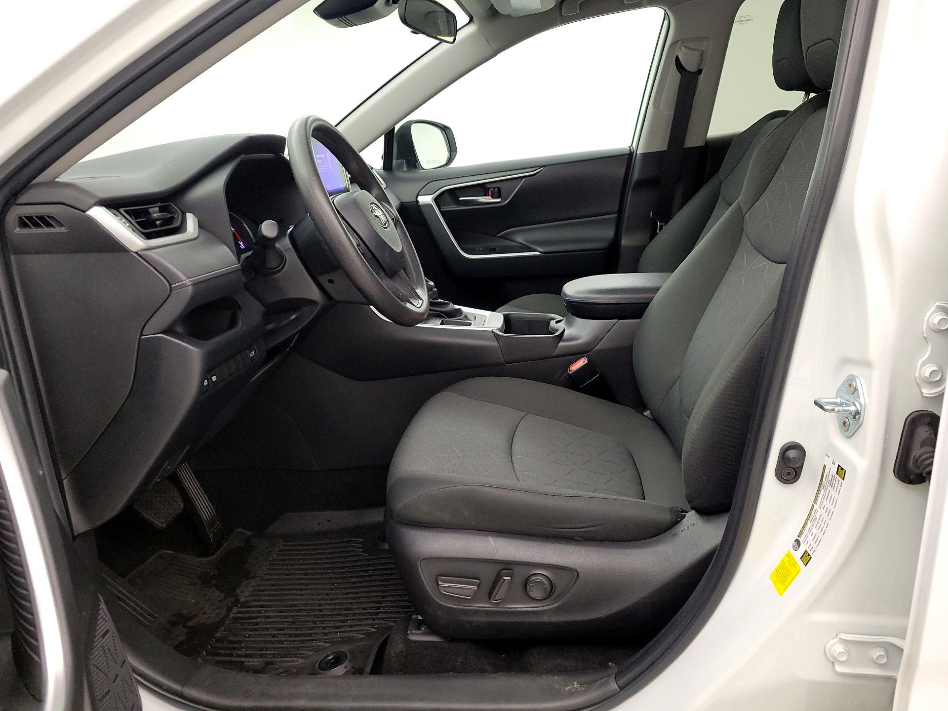 Thumbnail: 2023 Toyota RAV4 - 11