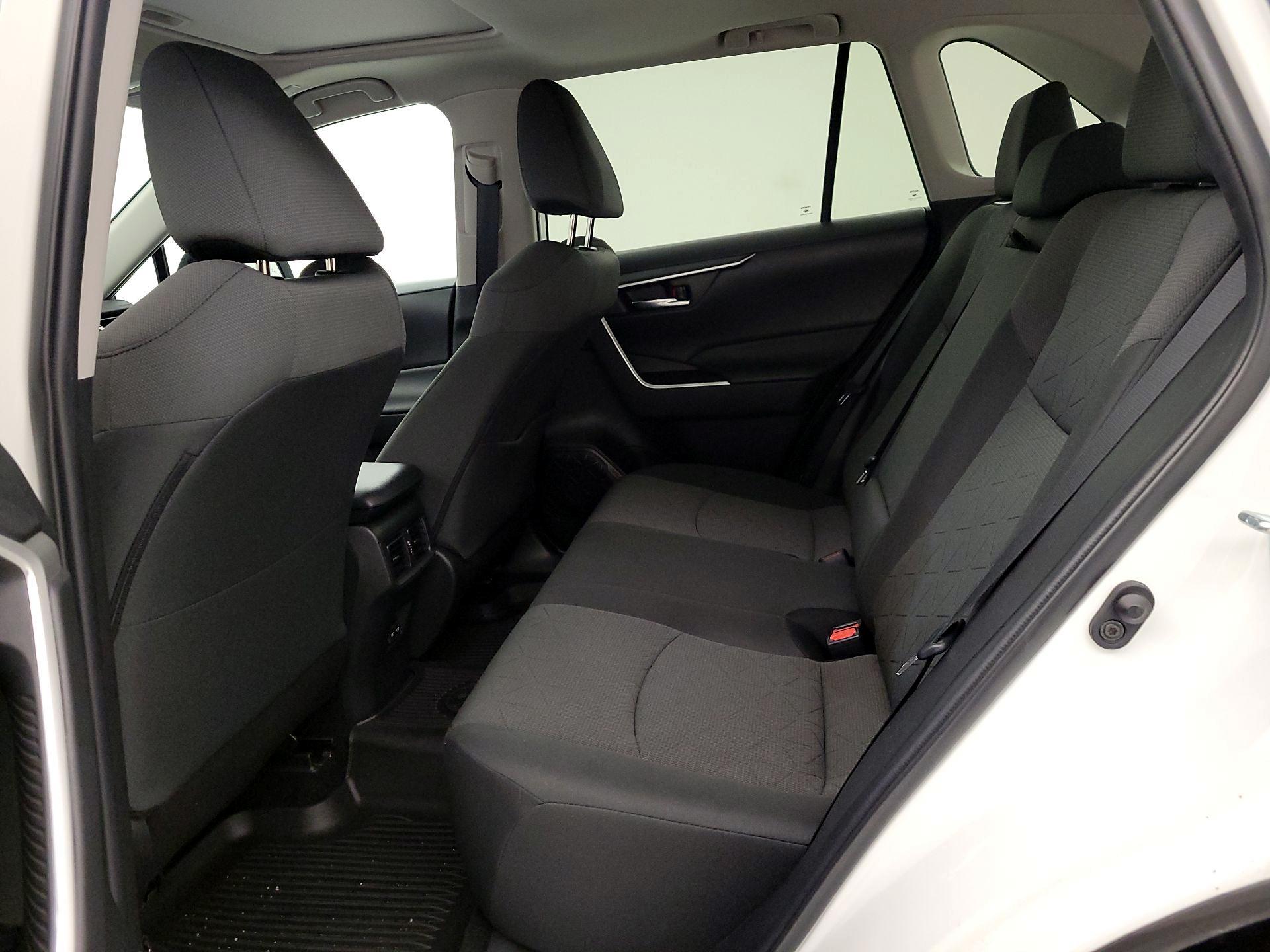 Thumbnail: 2023 Toyota RAV4 - 20