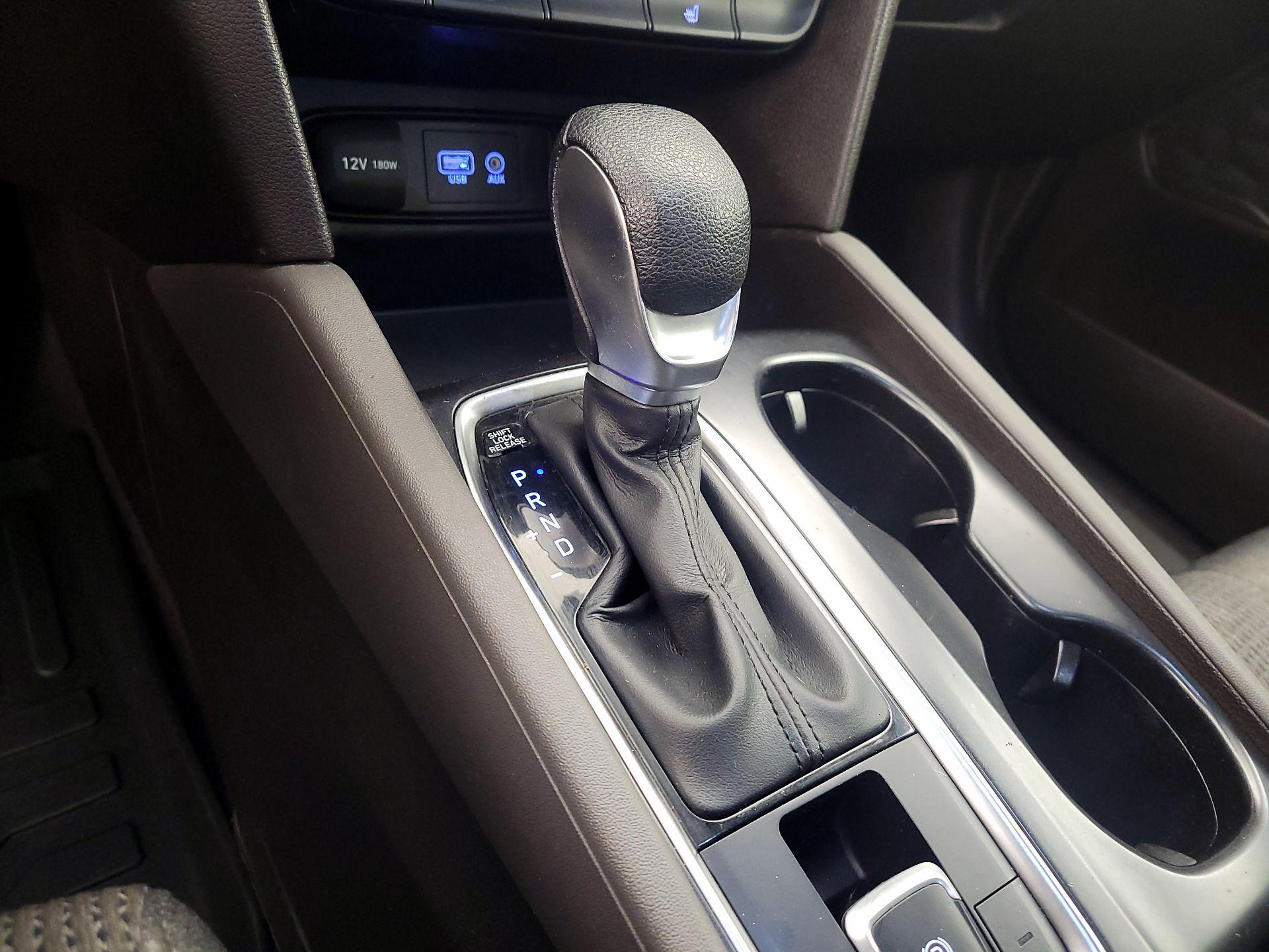 Thumbnail: 2020 Hyundai Santa Fe - 17