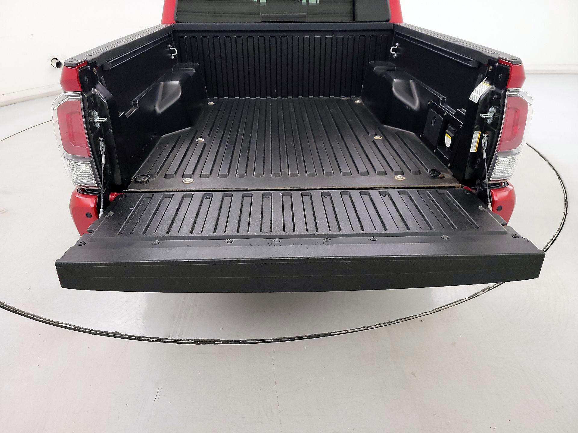 Thumbnail: 2022 Toyota Tacoma - 20