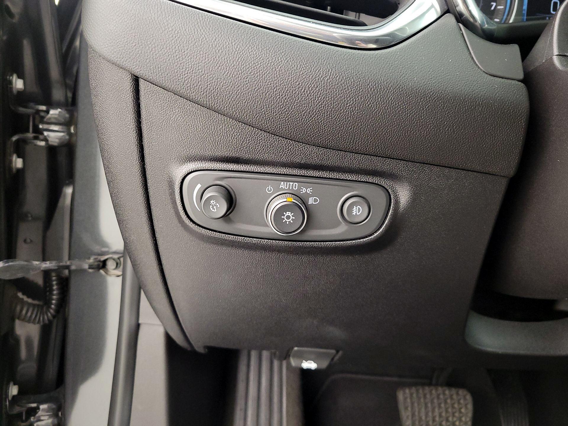 Thumbnail: 2018 Chevrolet Equinox - 13