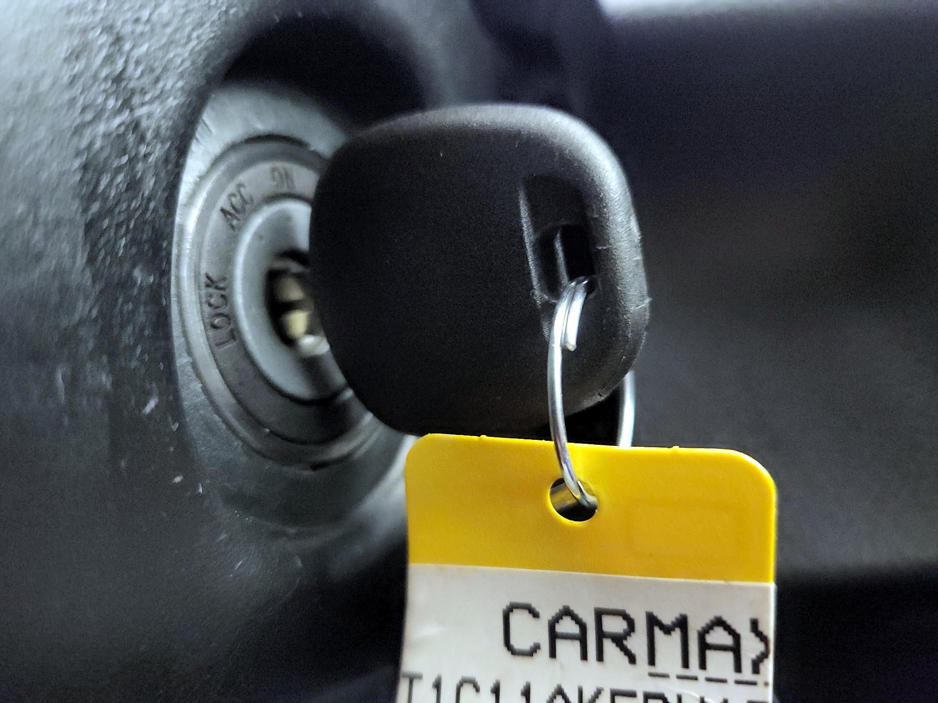 Thumbnail: 2023 Toyota Camry - 19