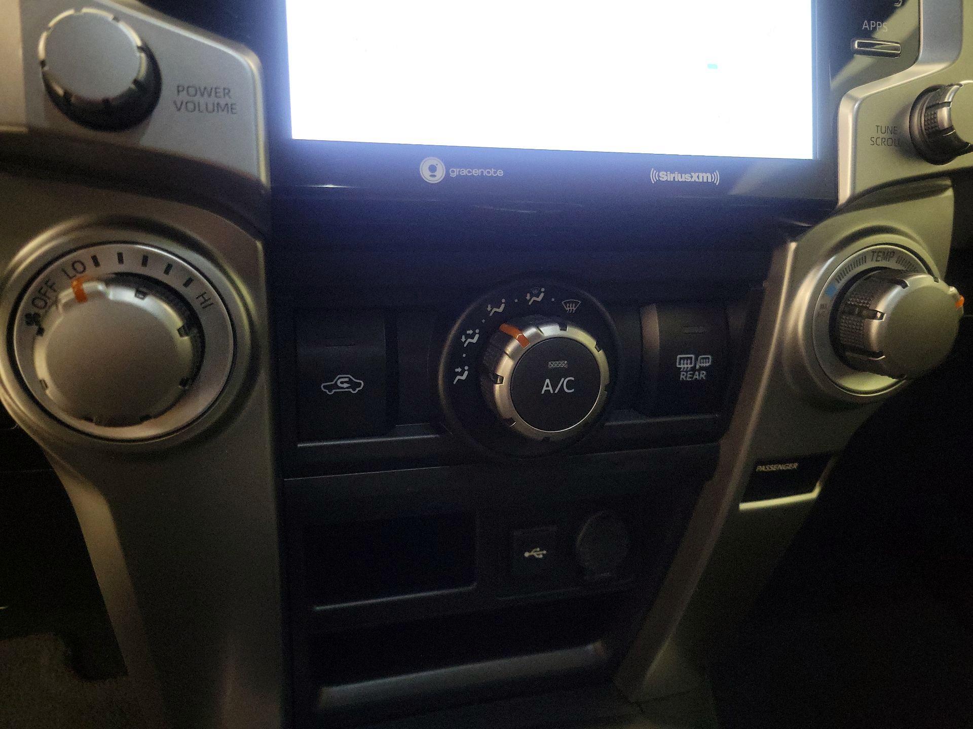 Thumbnail: 2022 Toyota 4Runner - 16