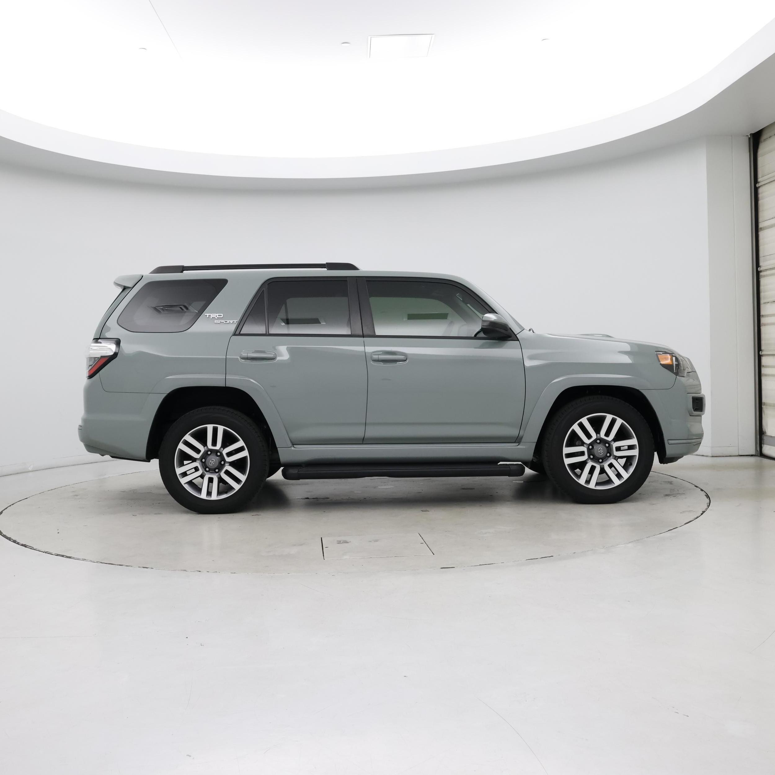 Thumbnail: 2022 Toyota 4Runner - 7