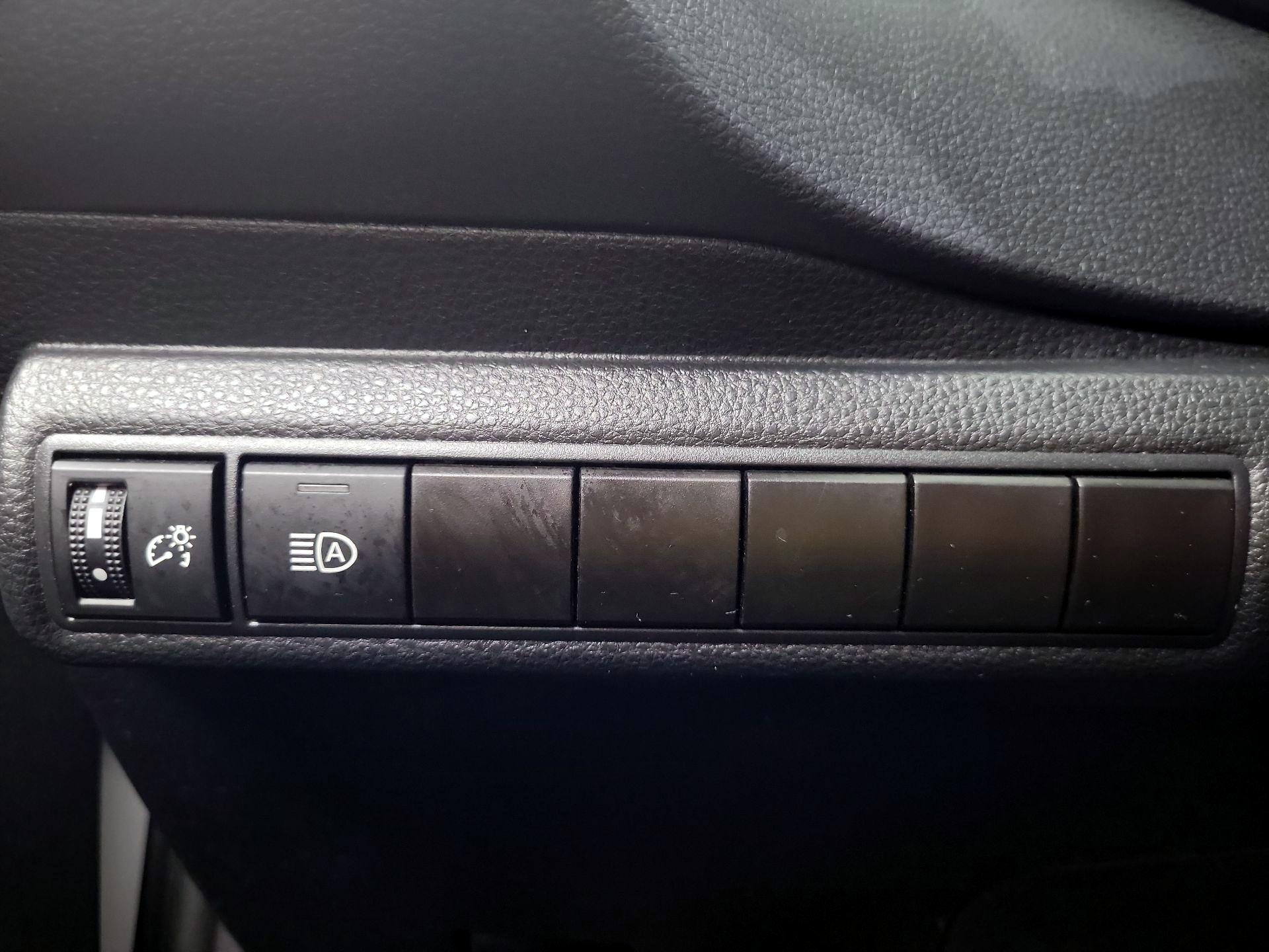 Thumbnail: 2024 Toyota Corolla - 11