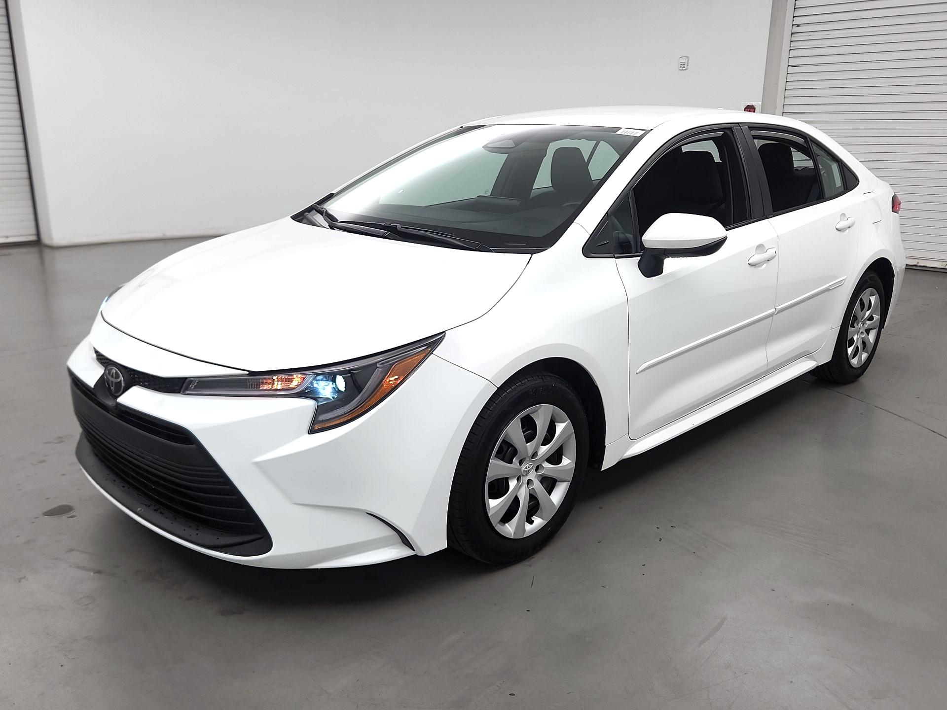 Thumbnail: 2024 Toyota Corolla - 3