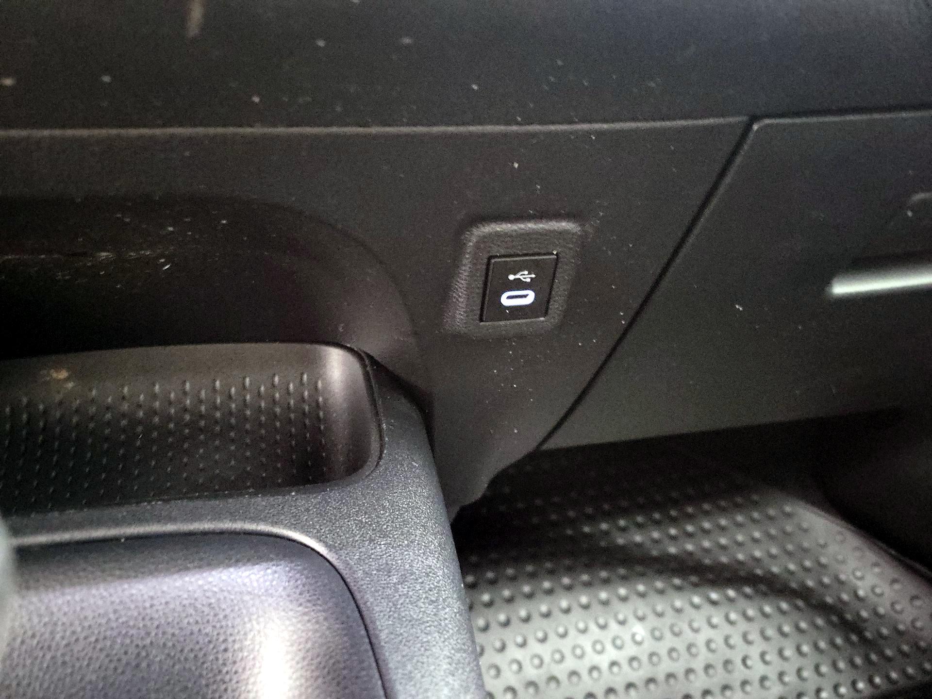 Thumbnail: 2023 Toyota Corolla - 18