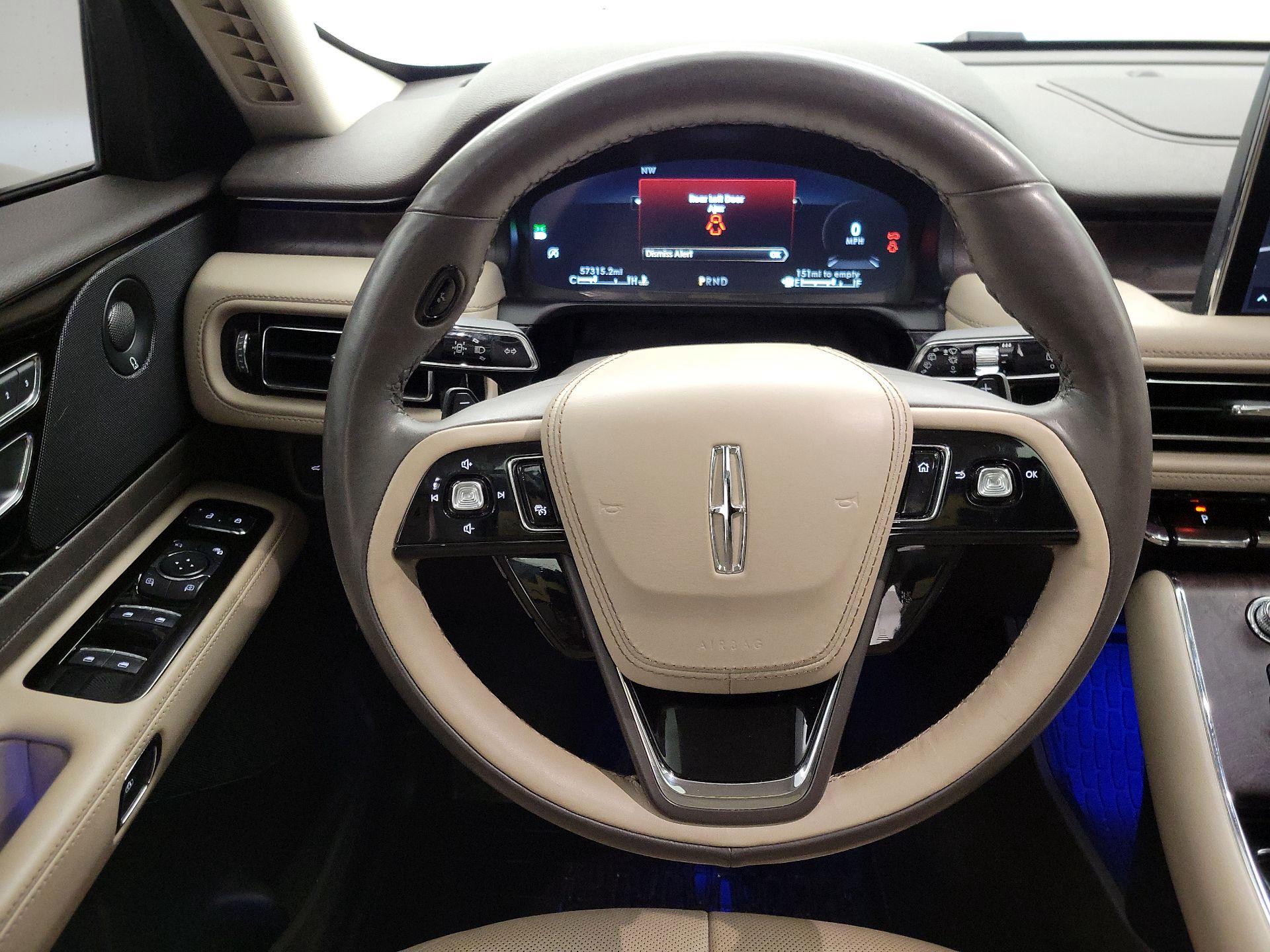 Thumbnail: 2022 Lincoln Aviator - 10