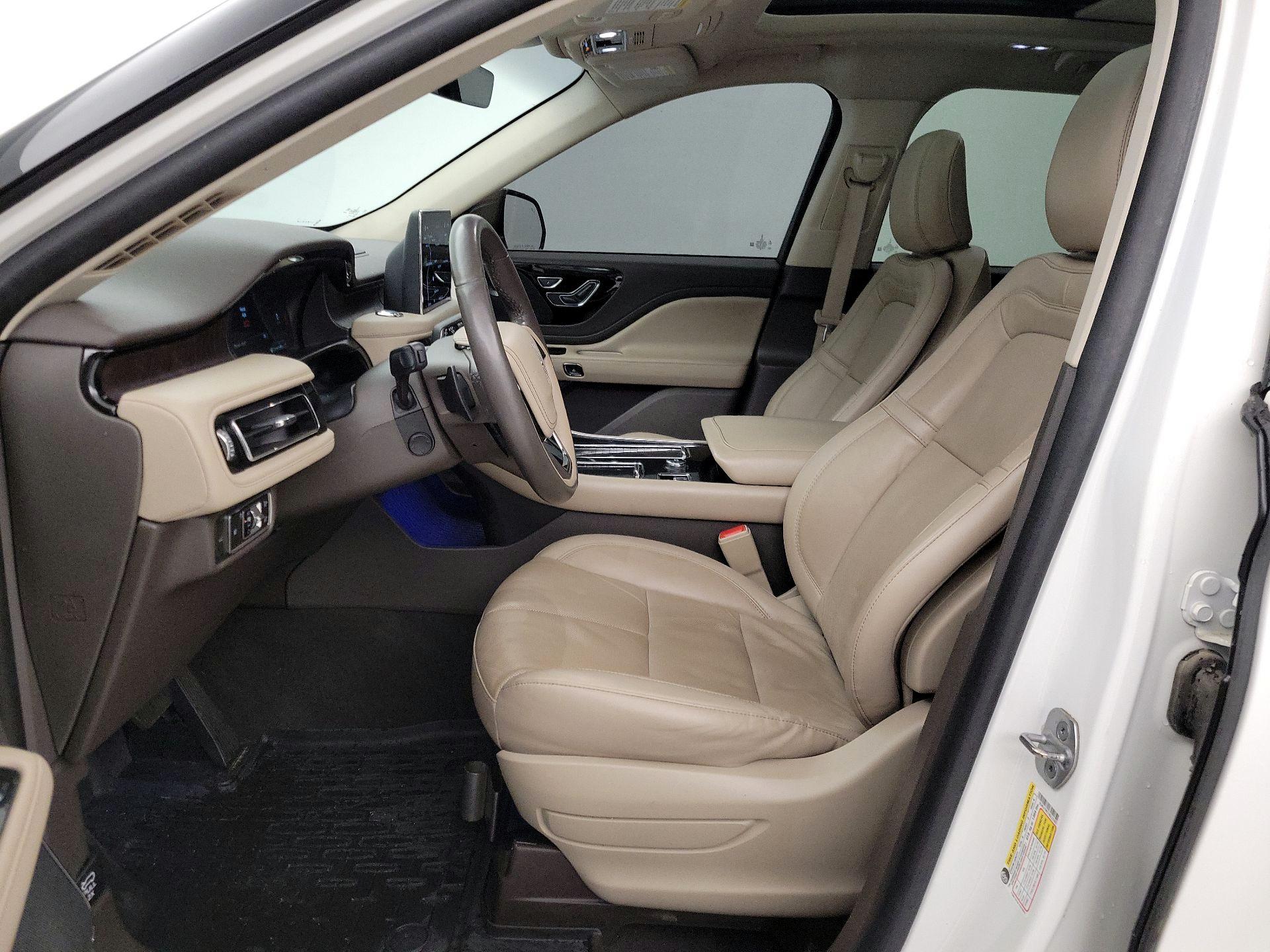 Thumbnail: 2022 Lincoln Aviator - 11