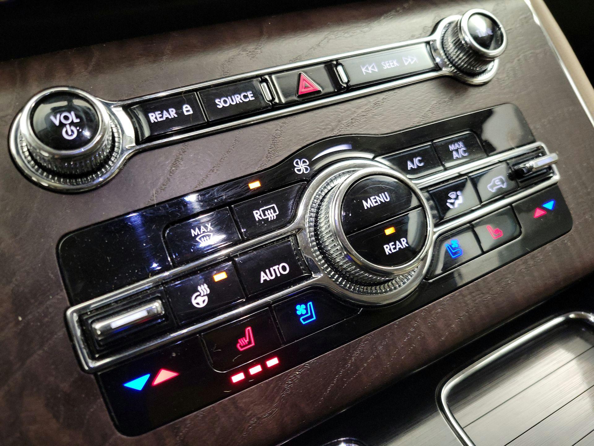 Thumbnail: 2022 Lincoln Aviator - 17