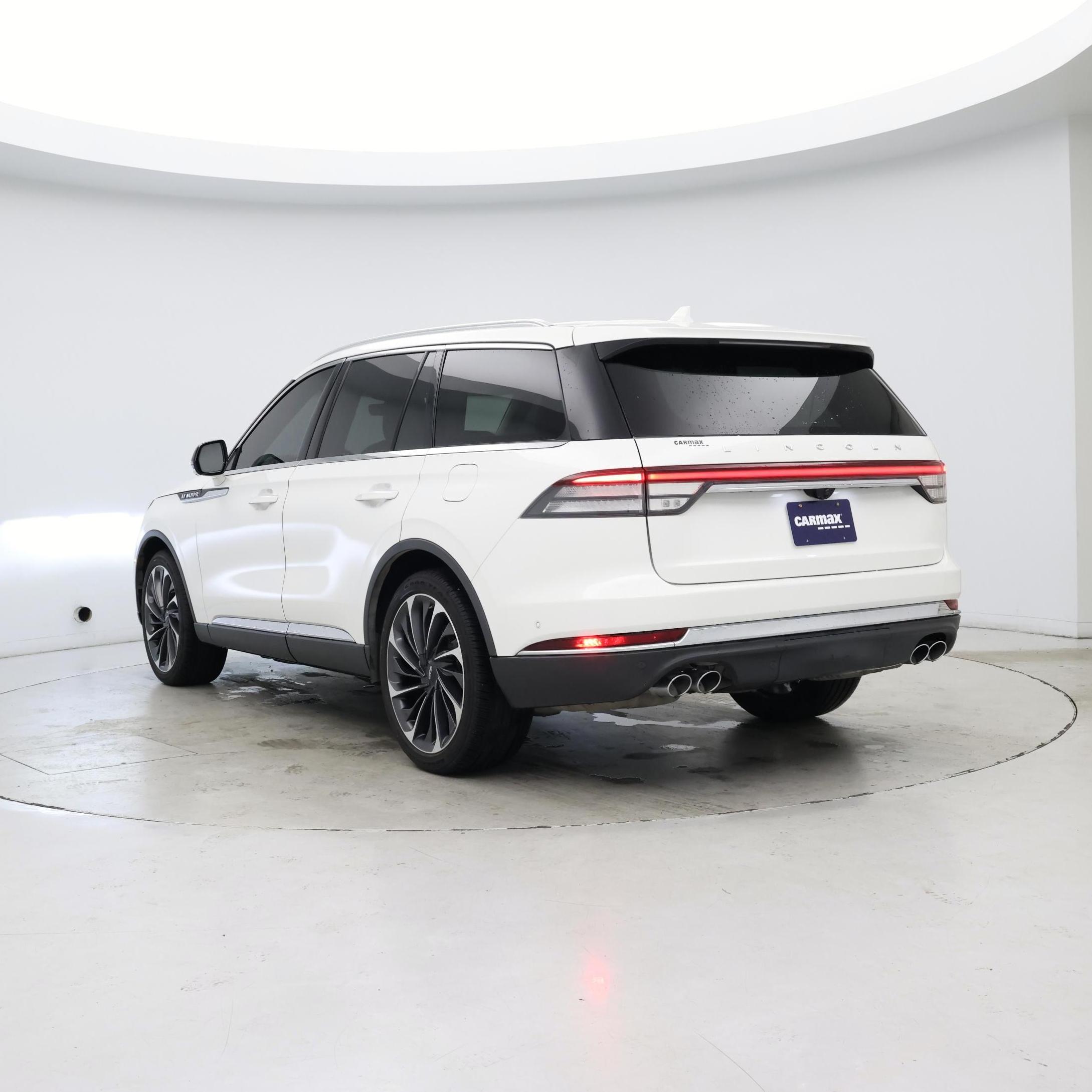 Thumbnail: 2022 Lincoln Aviator - 2