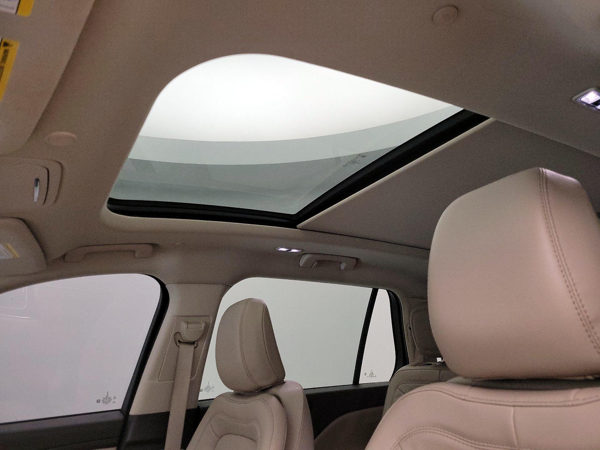 Thumbnail: 2022 Lincoln Aviator - 20