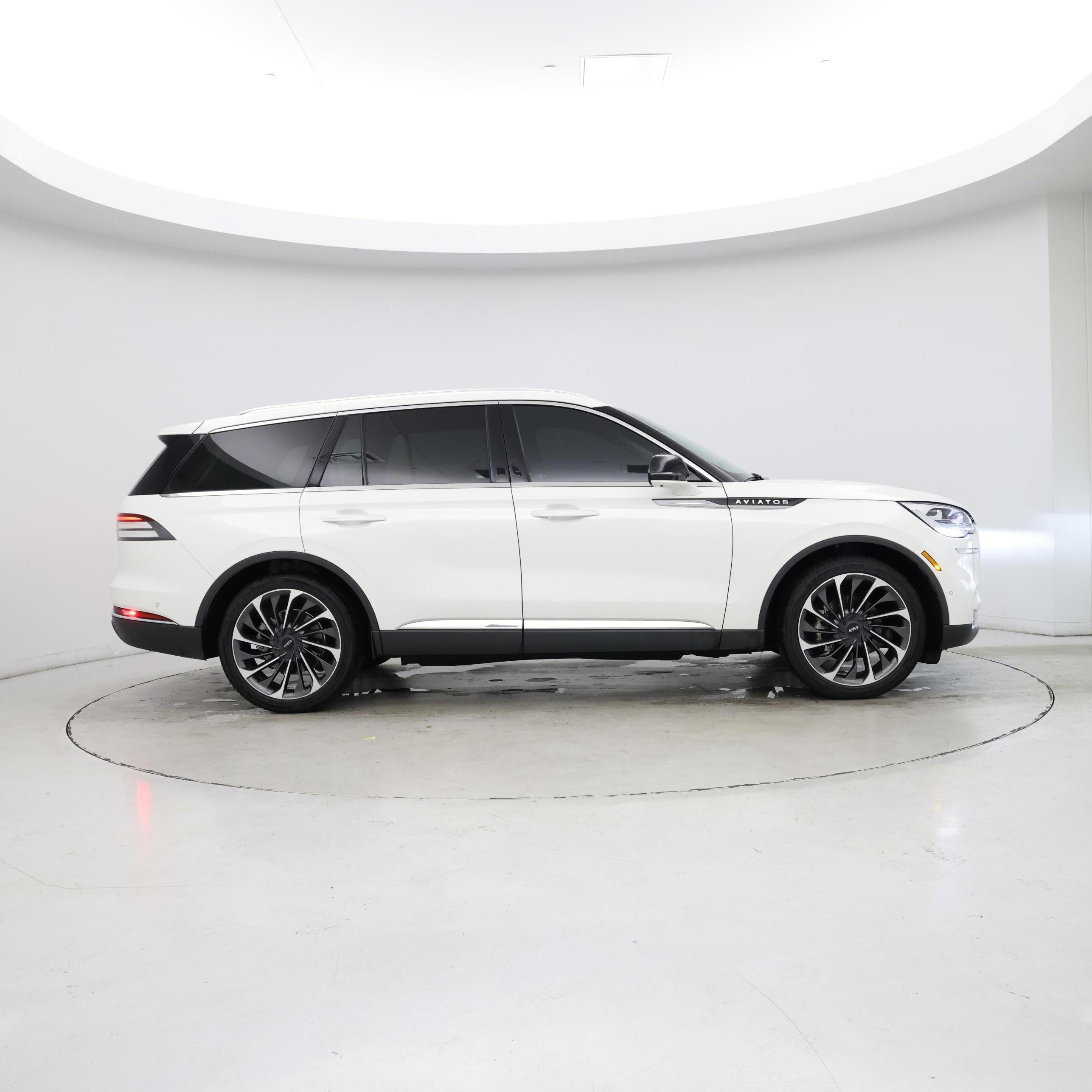 Thumbnail: 2022 Lincoln Aviator - 7