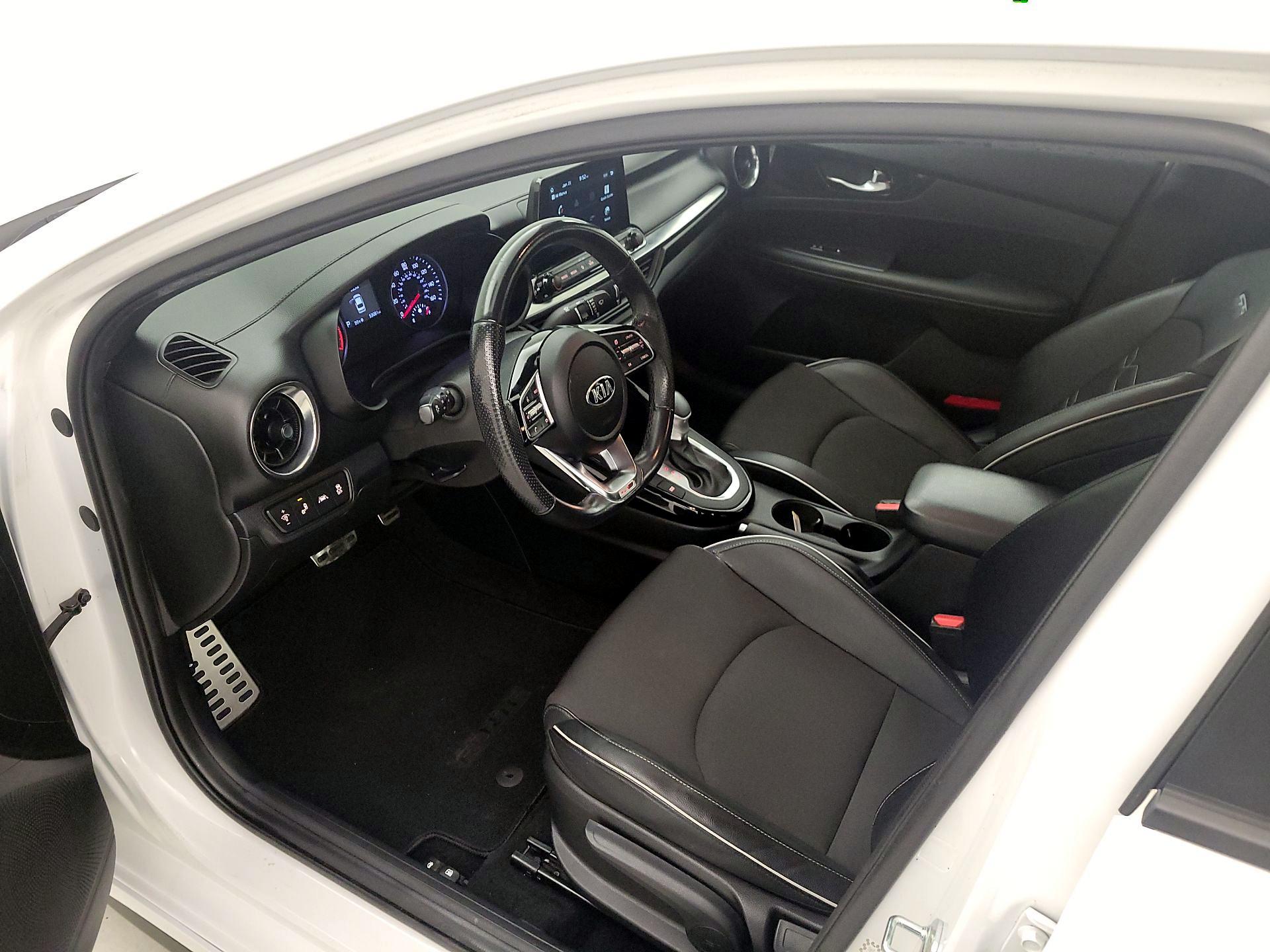 Thumbnail: 2021 Kia Forte - 11