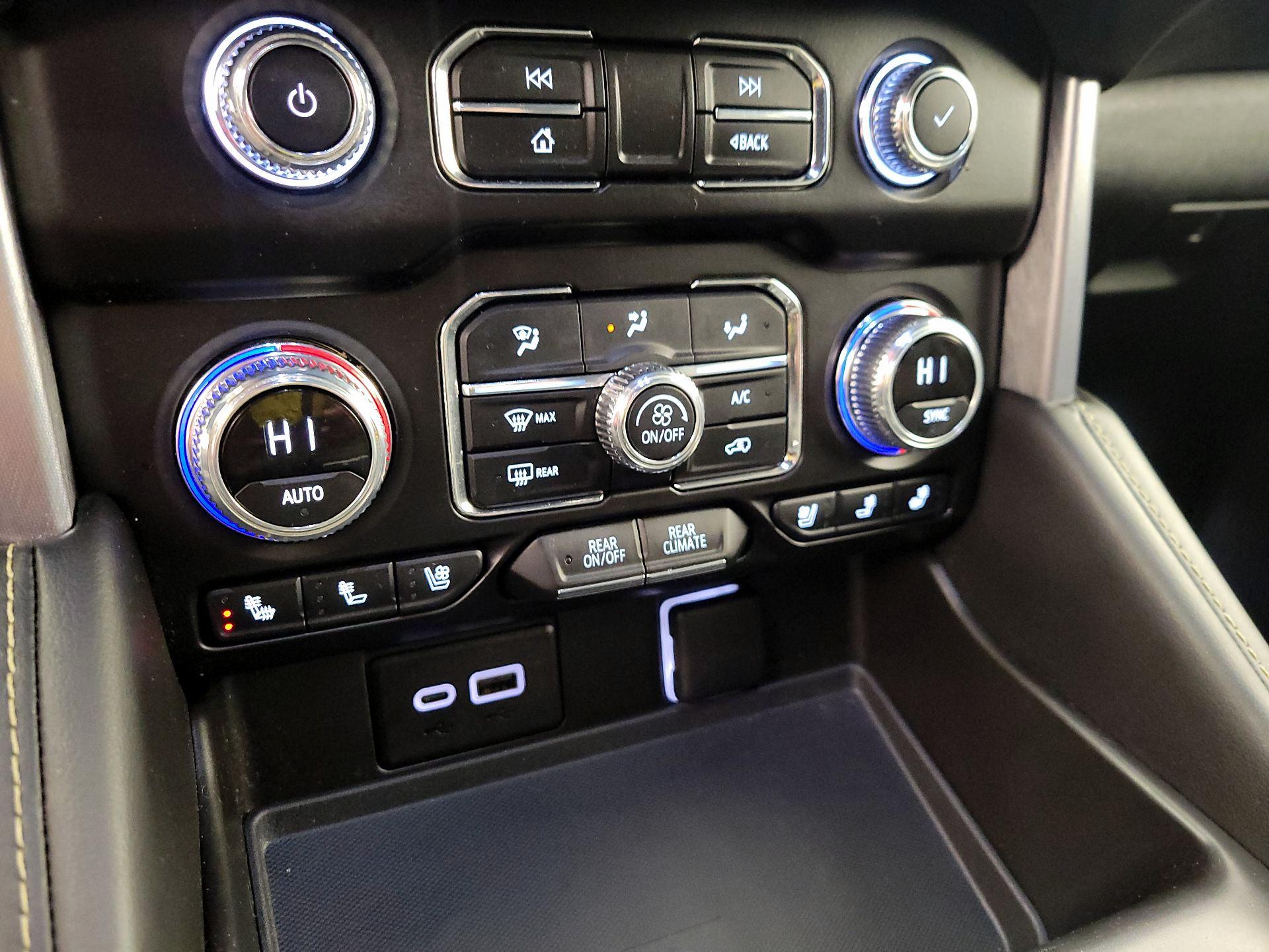 Thumbnail: 2023 GMC Yukon - 17