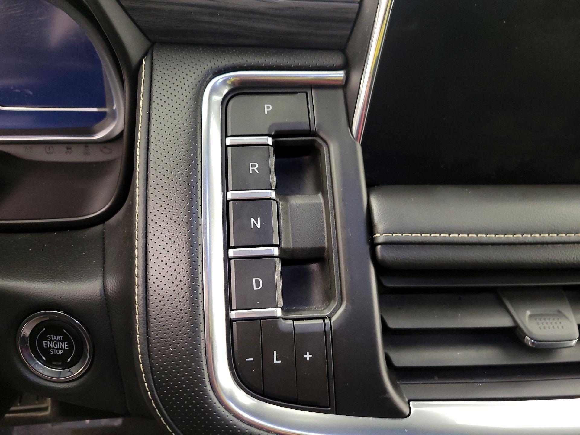 Thumbnail: 2023 GMC Yukon - 18