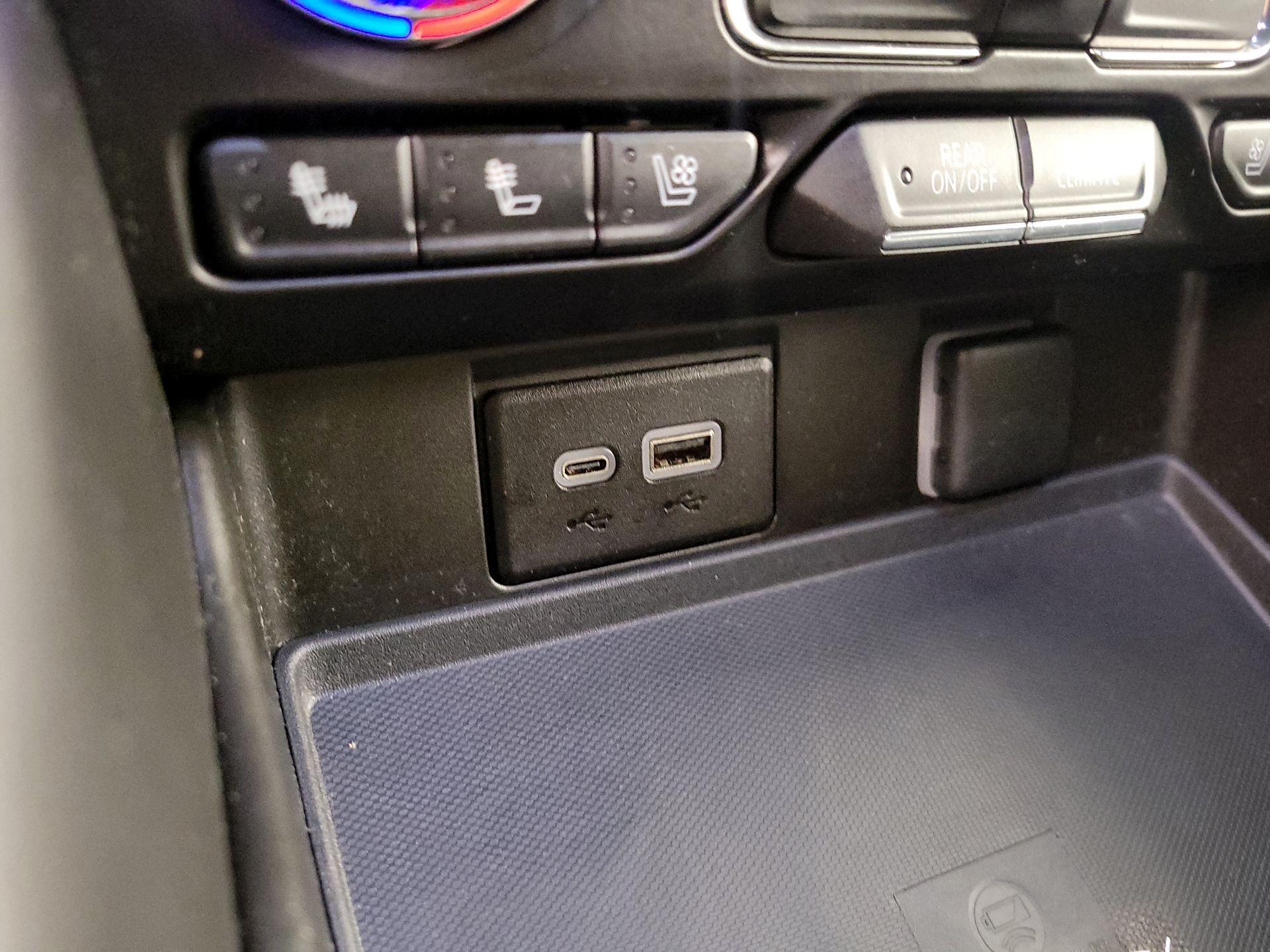 Thumbnail: 2023 GMC Yukon - 19