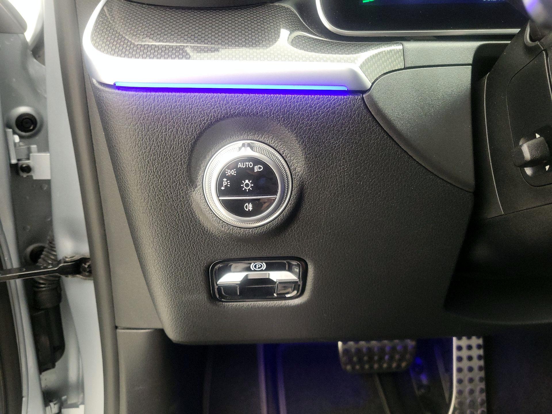 Thumbnail: 2022 Mercedes-Benz C-Class - 13