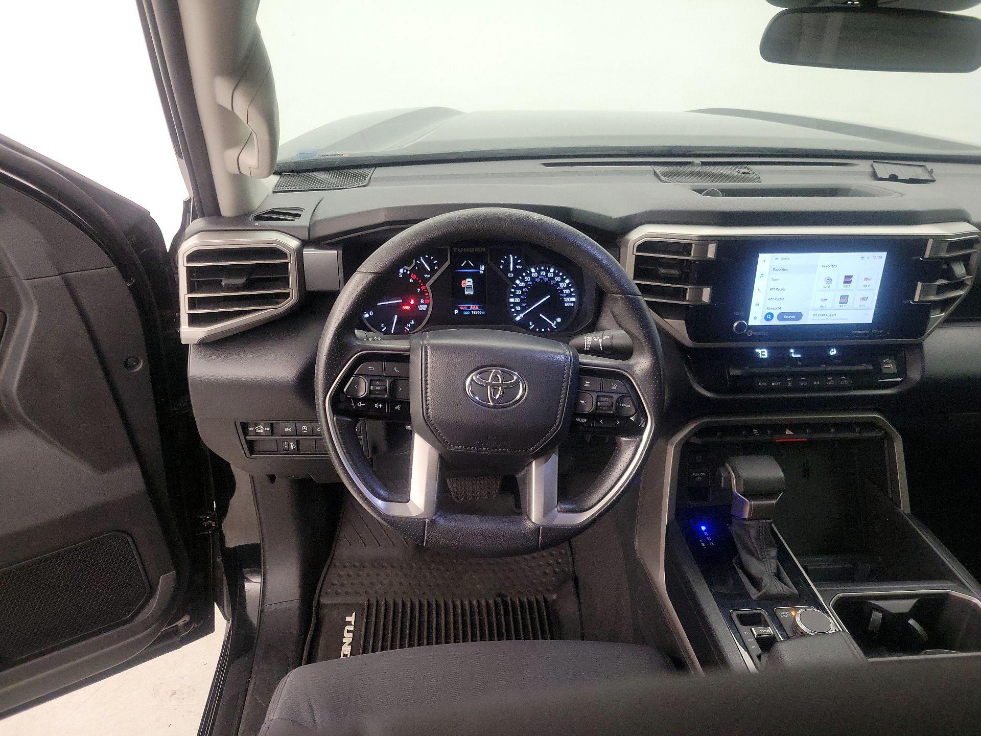 Thumbnail: 2022 Toyota Tundra - 10