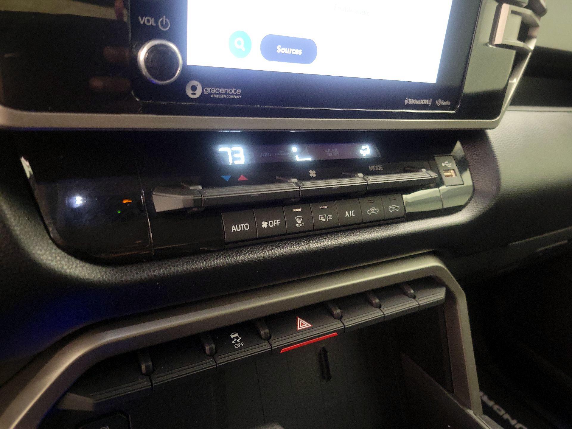 Thumbnail: 2022 Toyota Tundra - 16