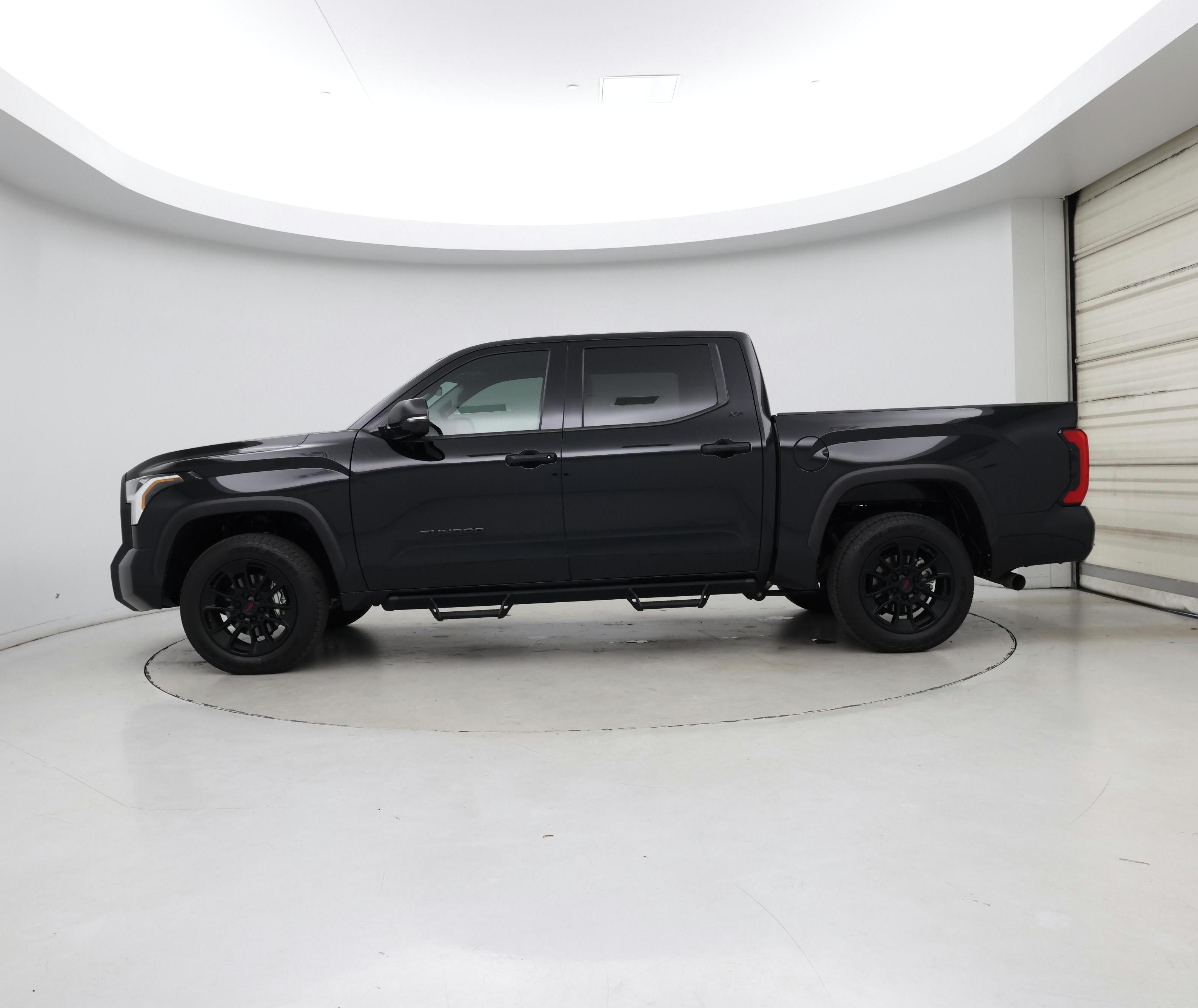 Thumbnail: 2022 Toyota Tundra - 3