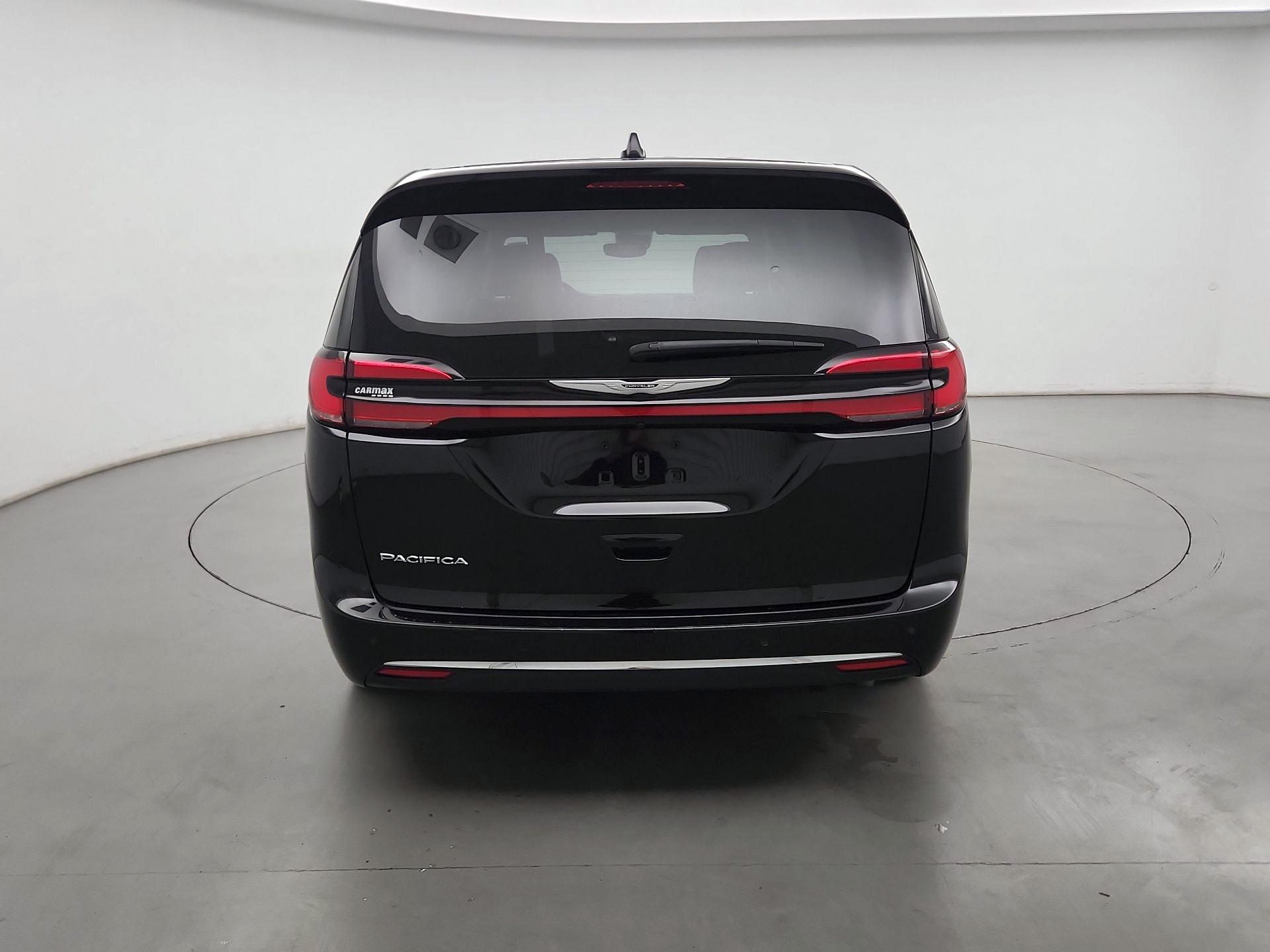 Thumbnail: 2024 Chrysler Pacifica - 6