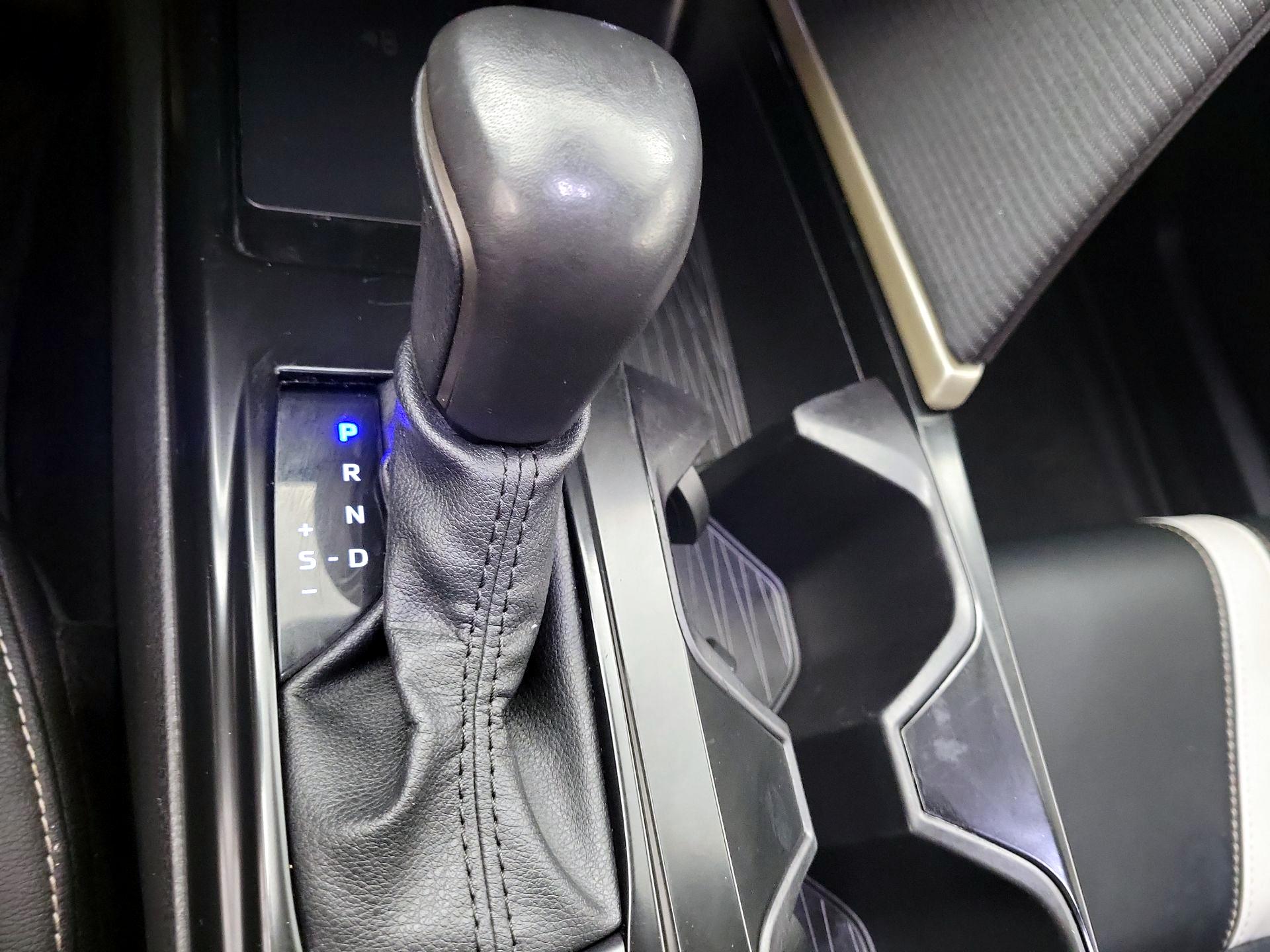 Thumbnail: 2025 Toyota Camry - 18