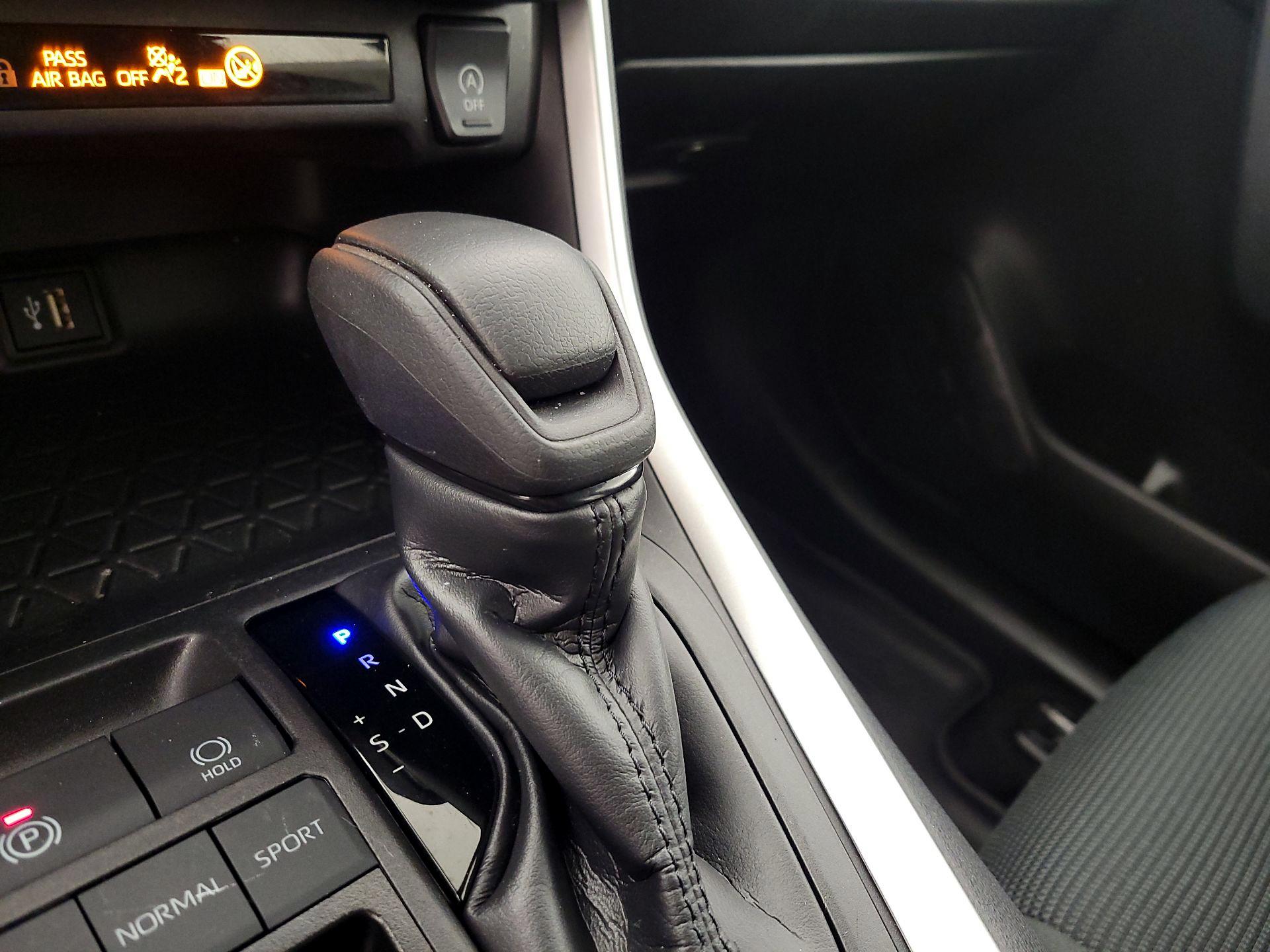 Thumbnail: 2024 Toyota RAV4 - 17