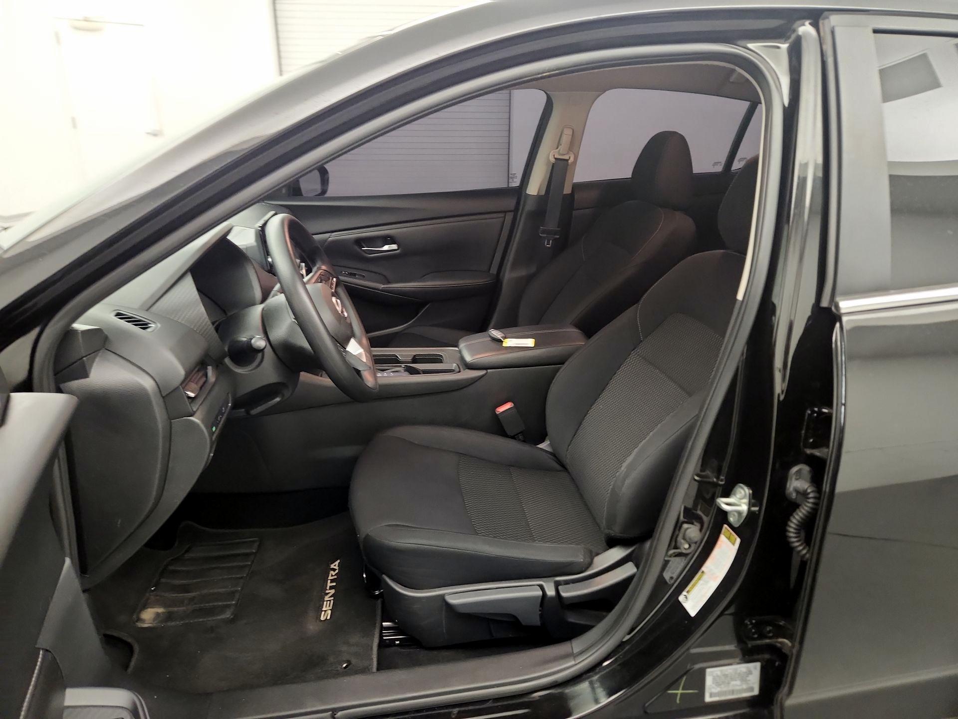 Thumbnail: 2023 Nissan Sentra - 9