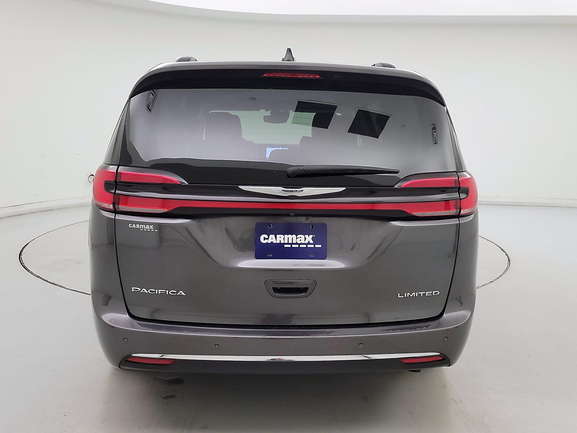 Thumbnail: 2023 Chrysler Pacifica - 6