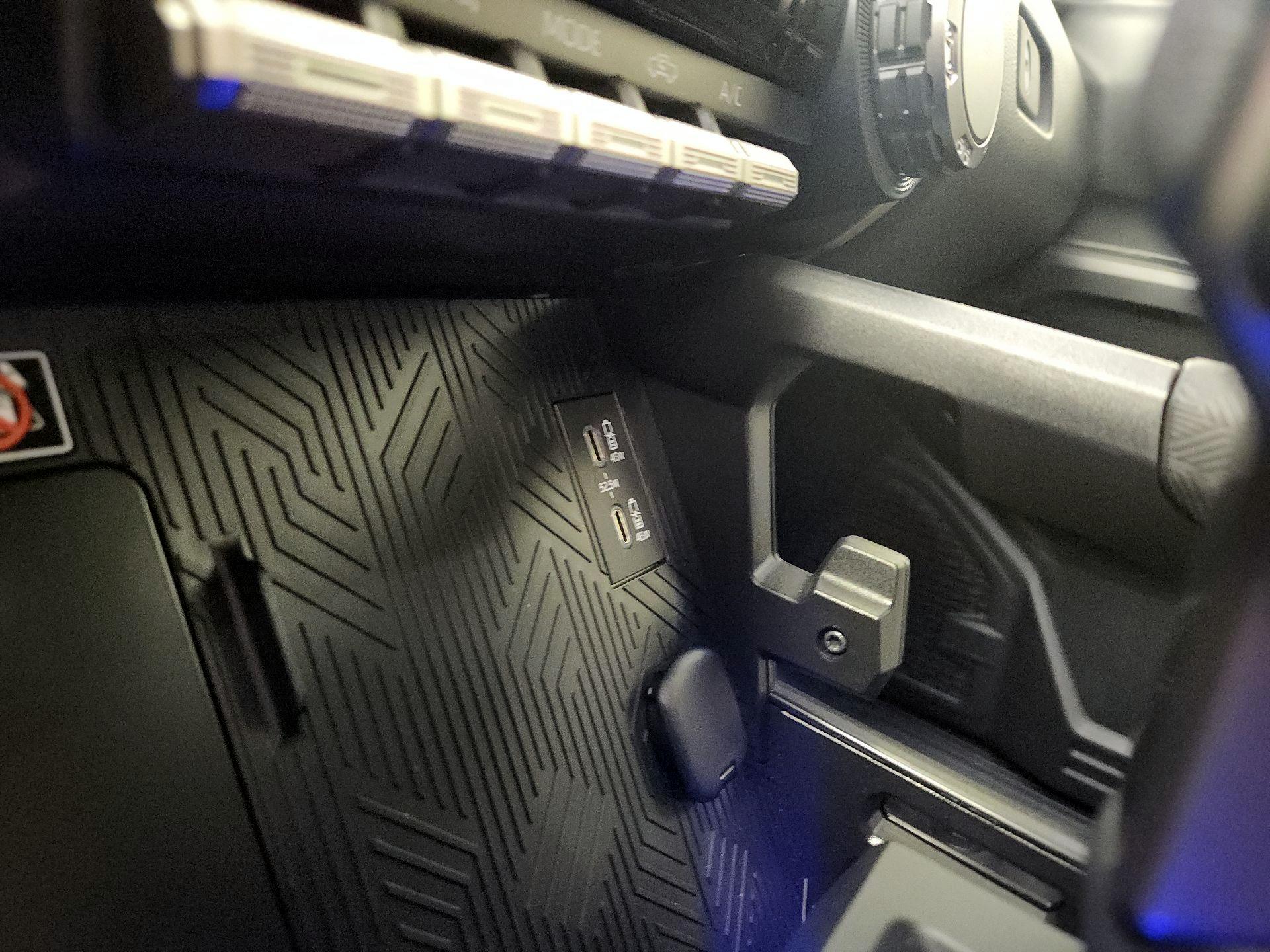 Thumbnail: 2024 Toyota Tacoma - 16