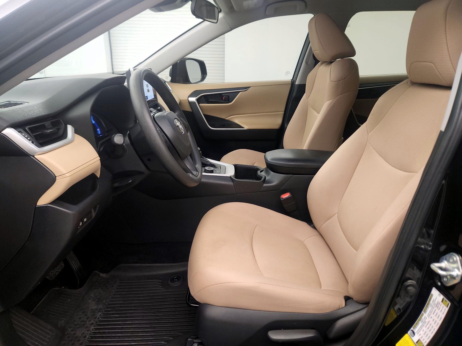 Thumbnail: 2023 Toyota RAV4 - 9