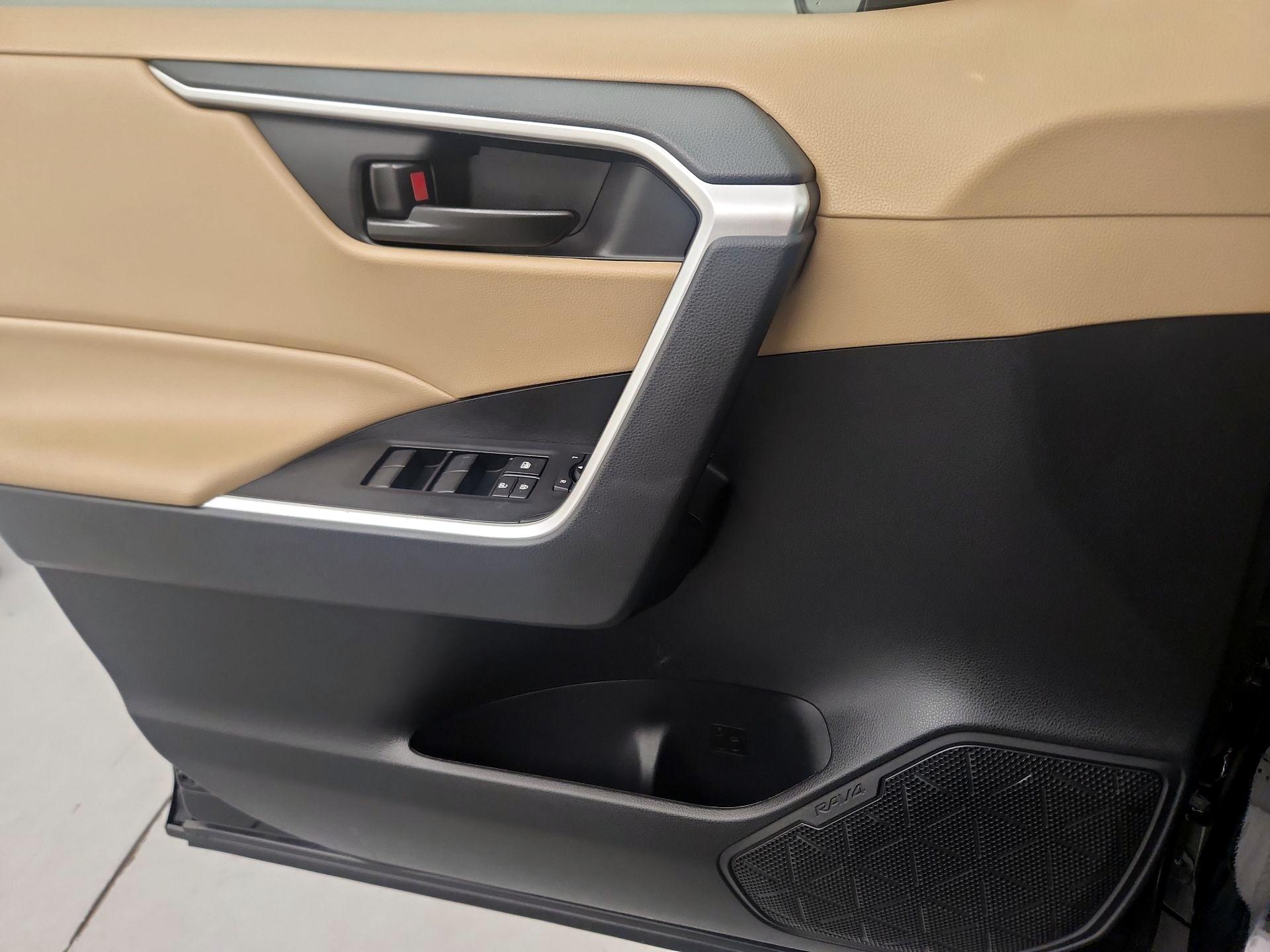 Thumbnail: 2023 Toyota RAV4 - 10