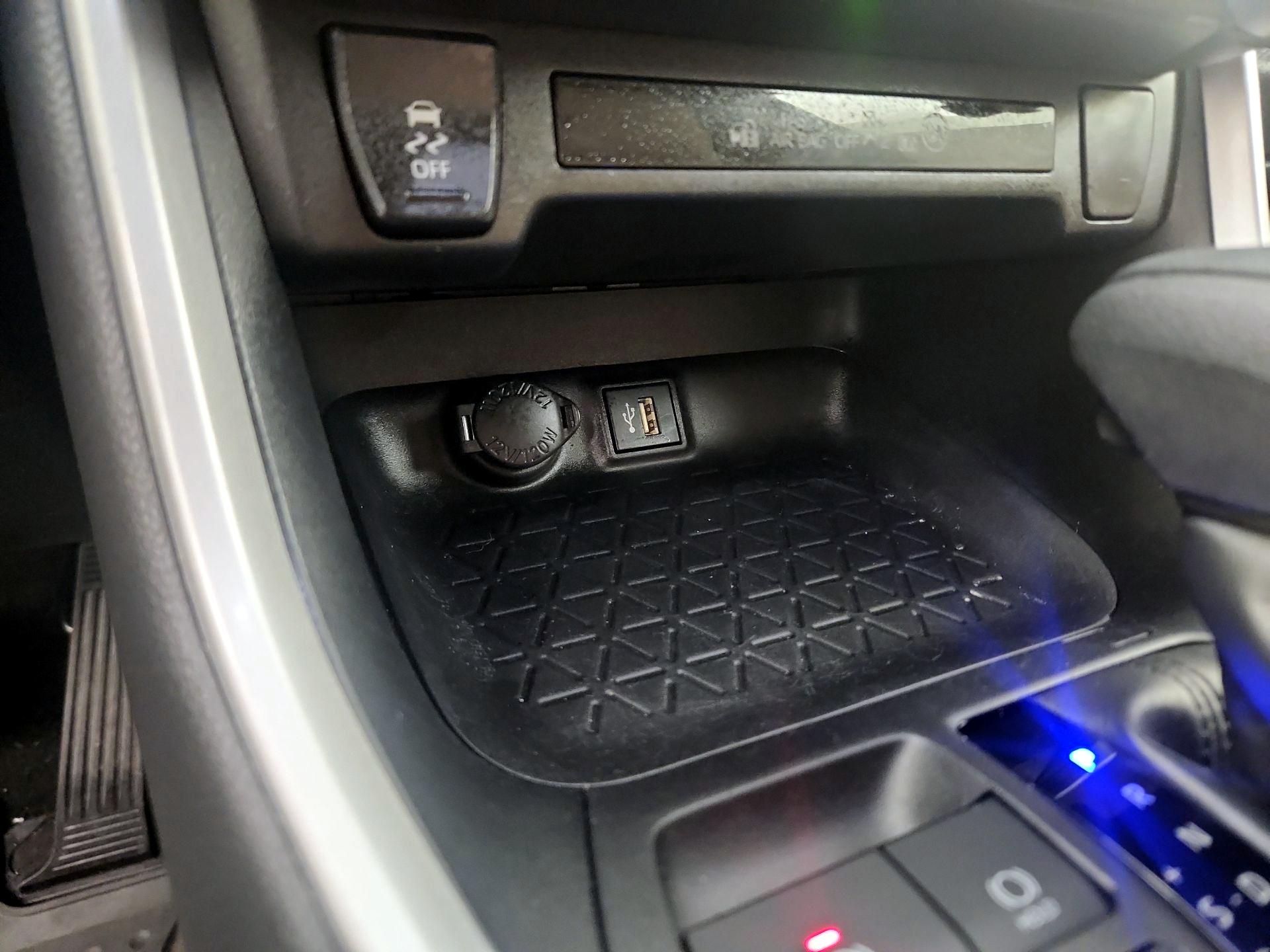 Thumbnail: 2023 Toyota RAV4 - 16