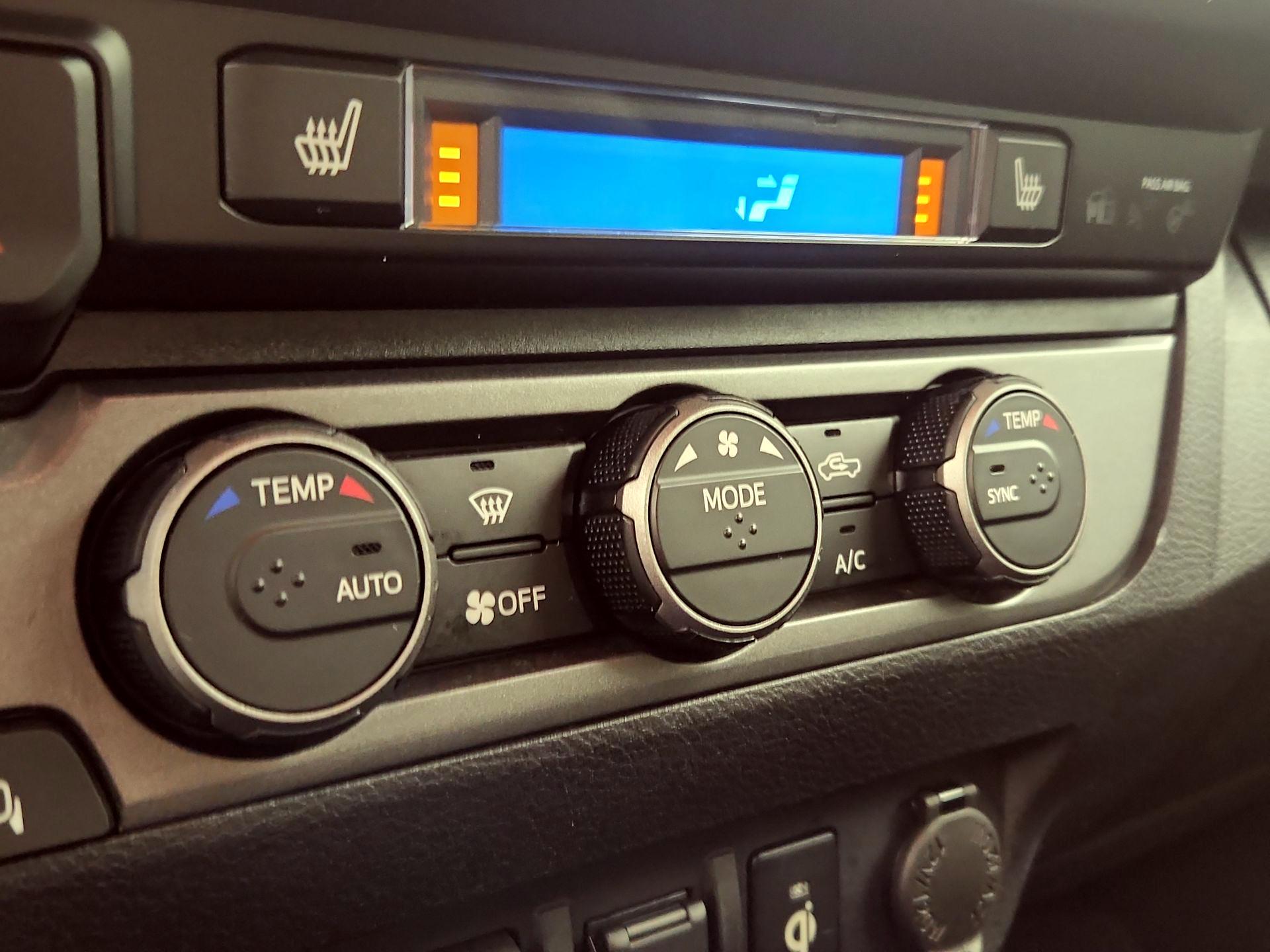 Thumbnail: 2022 Toyota Tacoma - 15