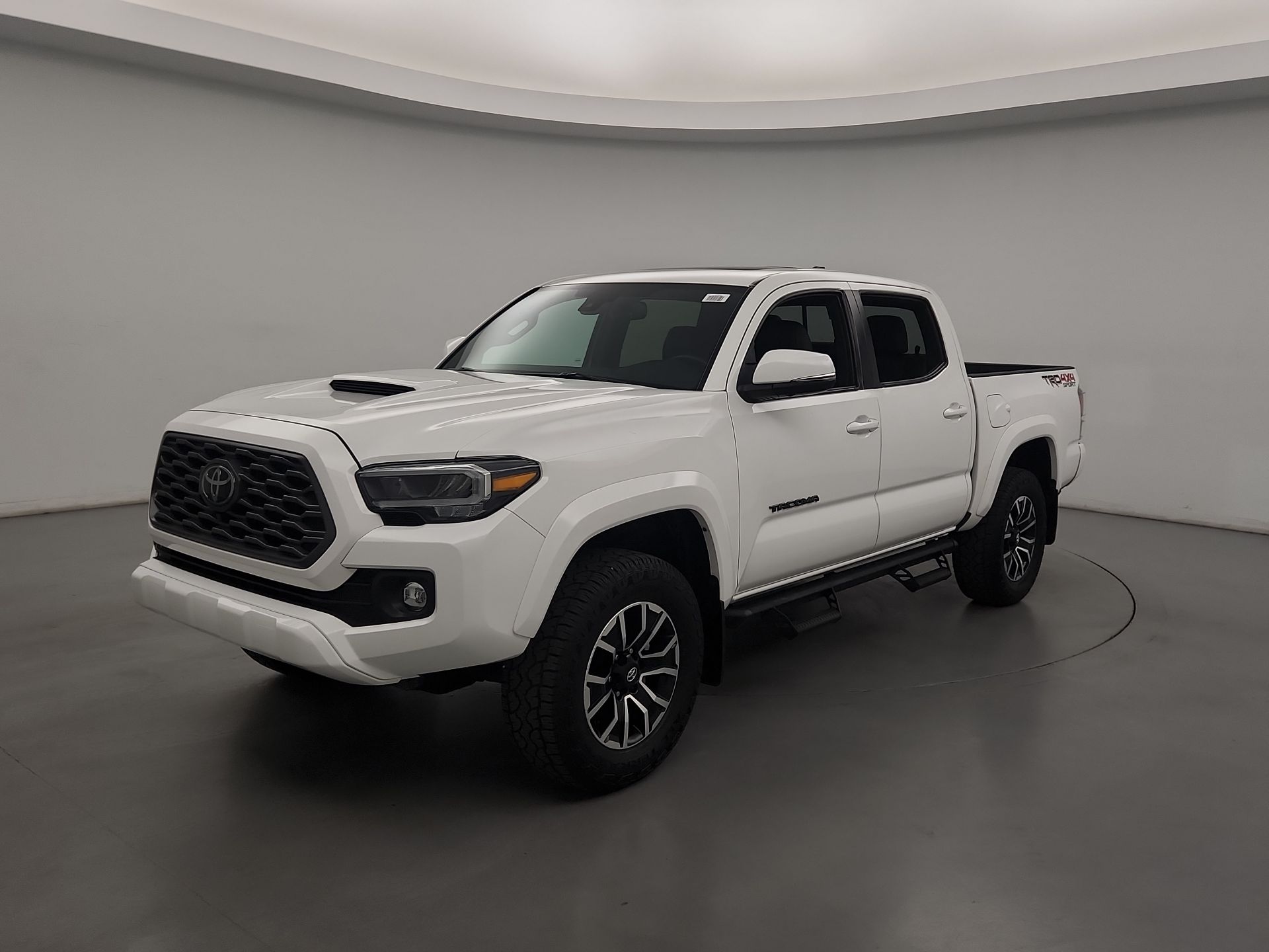 Thumbnail: 2022 Toyota Tacoma - 3