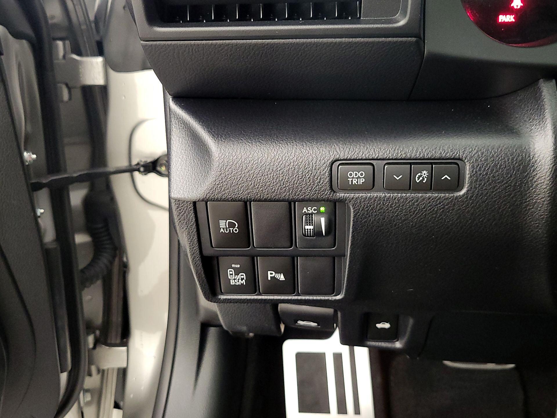 Thumbnail: 2021 Lexus RC - 13