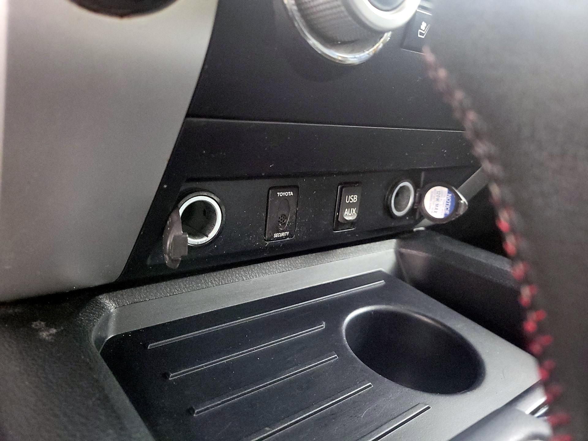 Thumbnail: 2019 Toyota Tundra - 19