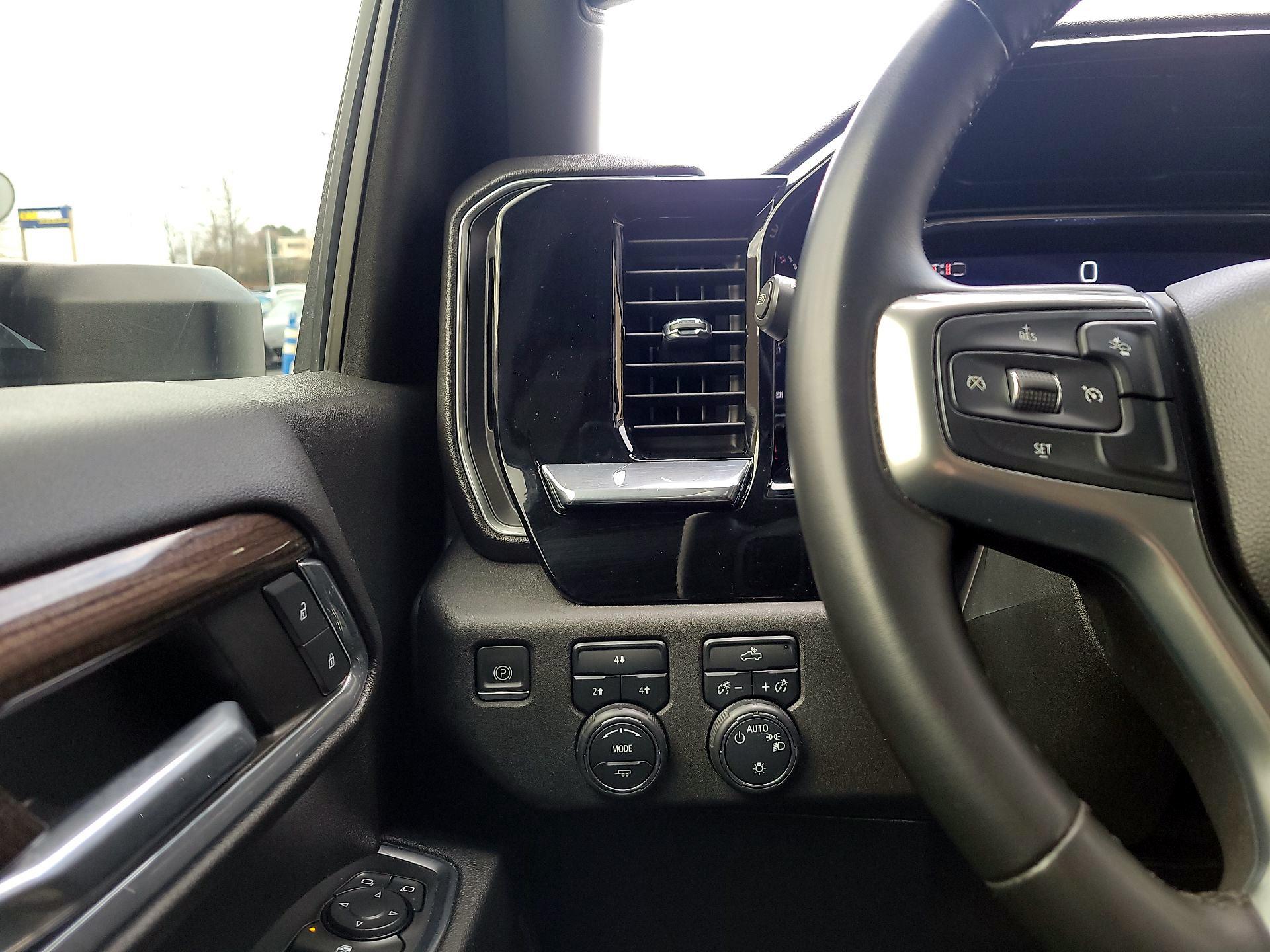 Thumbnail: 2024 Chevrolet Silverado 3500 - 11