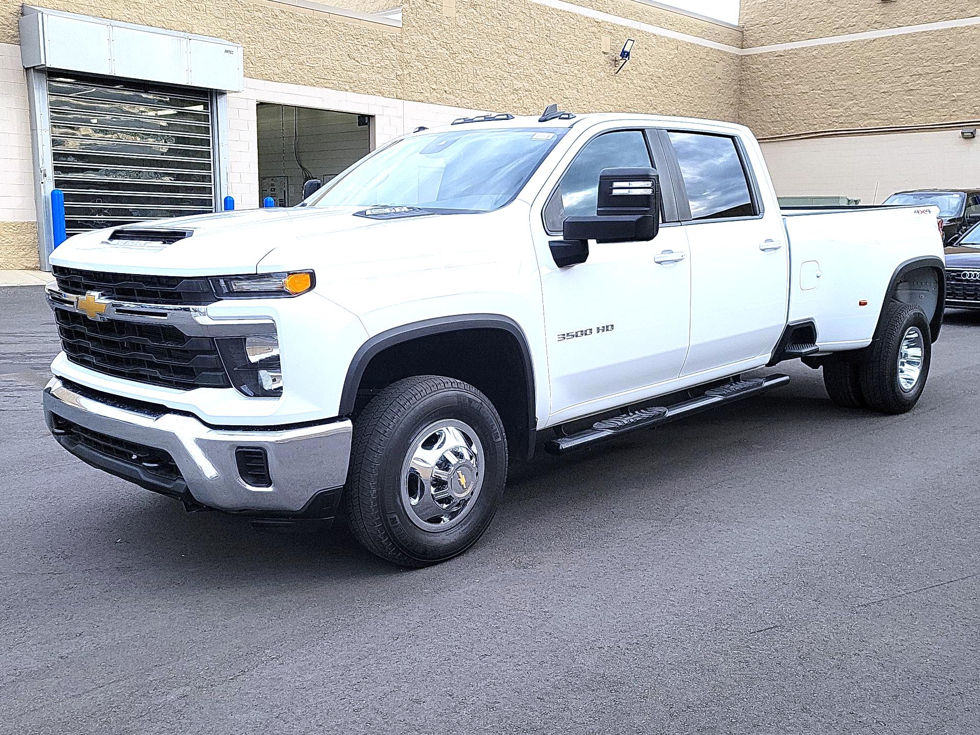 Thumbnail: 2024 Chevrolet Silverado 3500 - 3