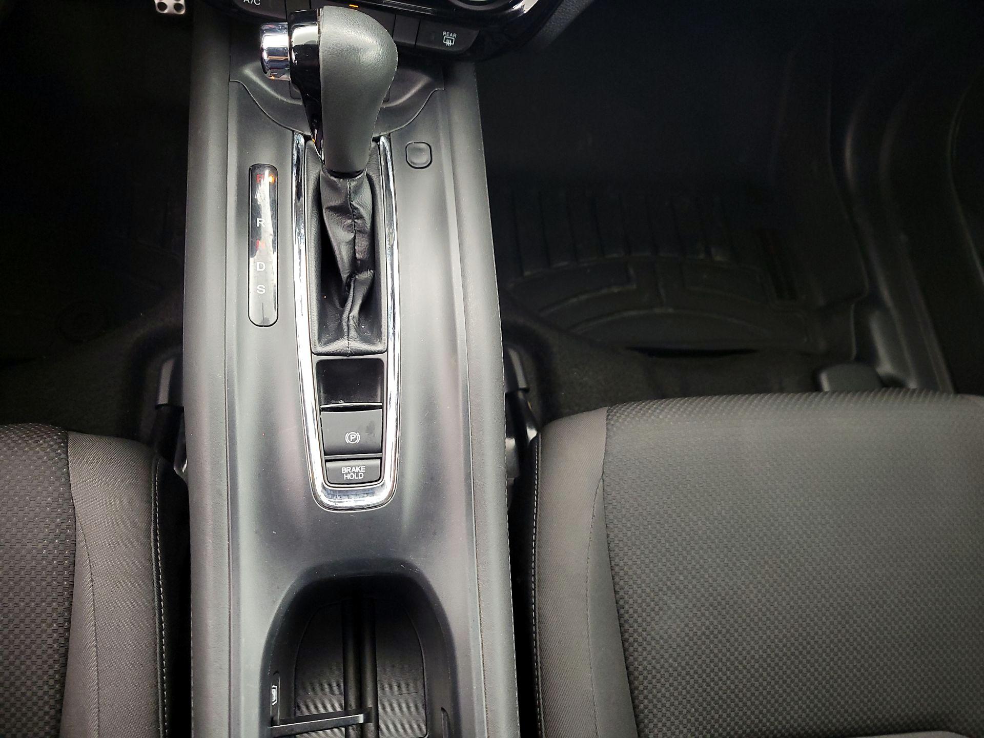 Thumbnail: 2022 Honda HR-V - 17